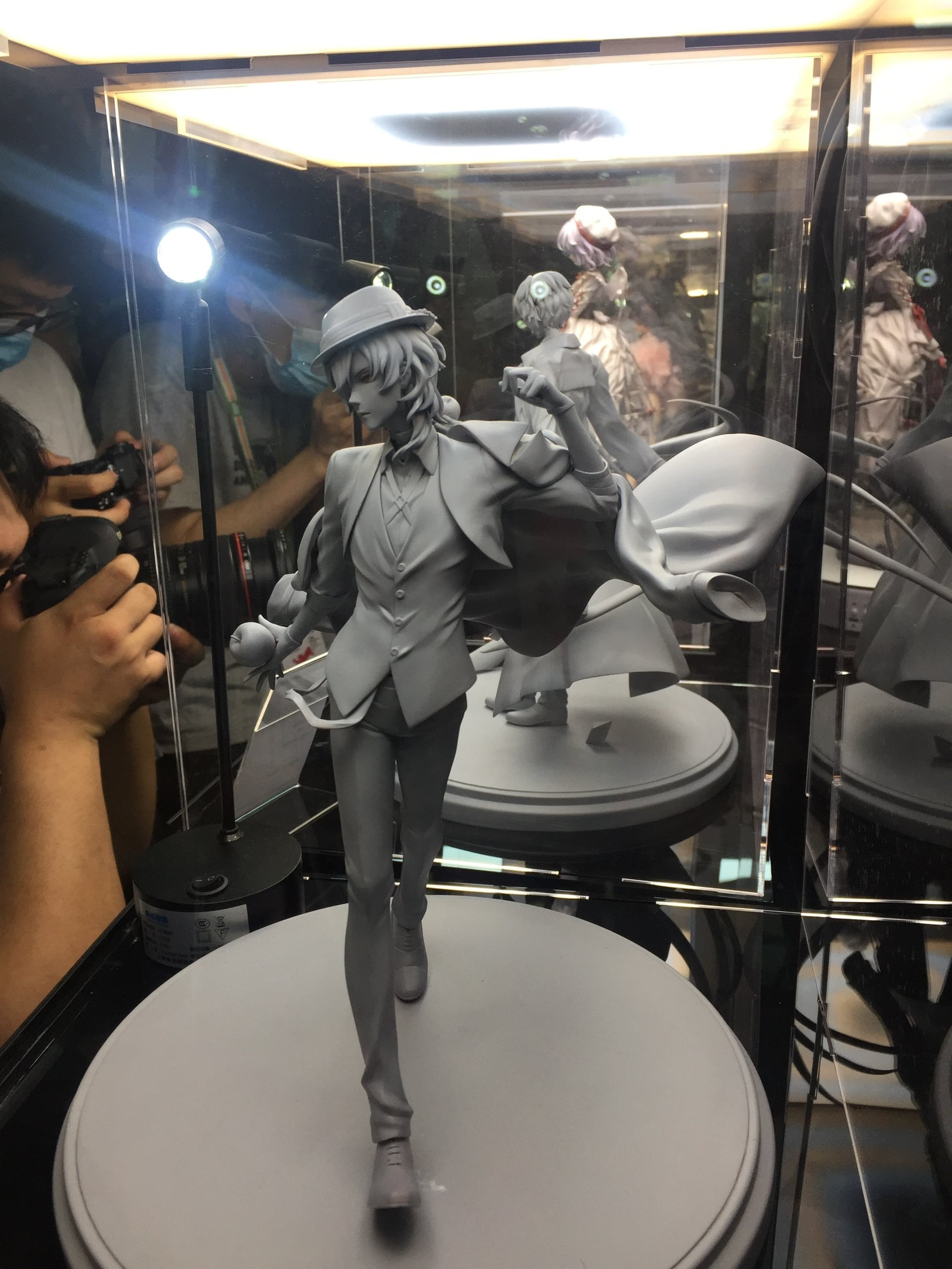 JAJAN】フィギュアラック 標準サイズ 高さ40cm 上部LED付きアクリル