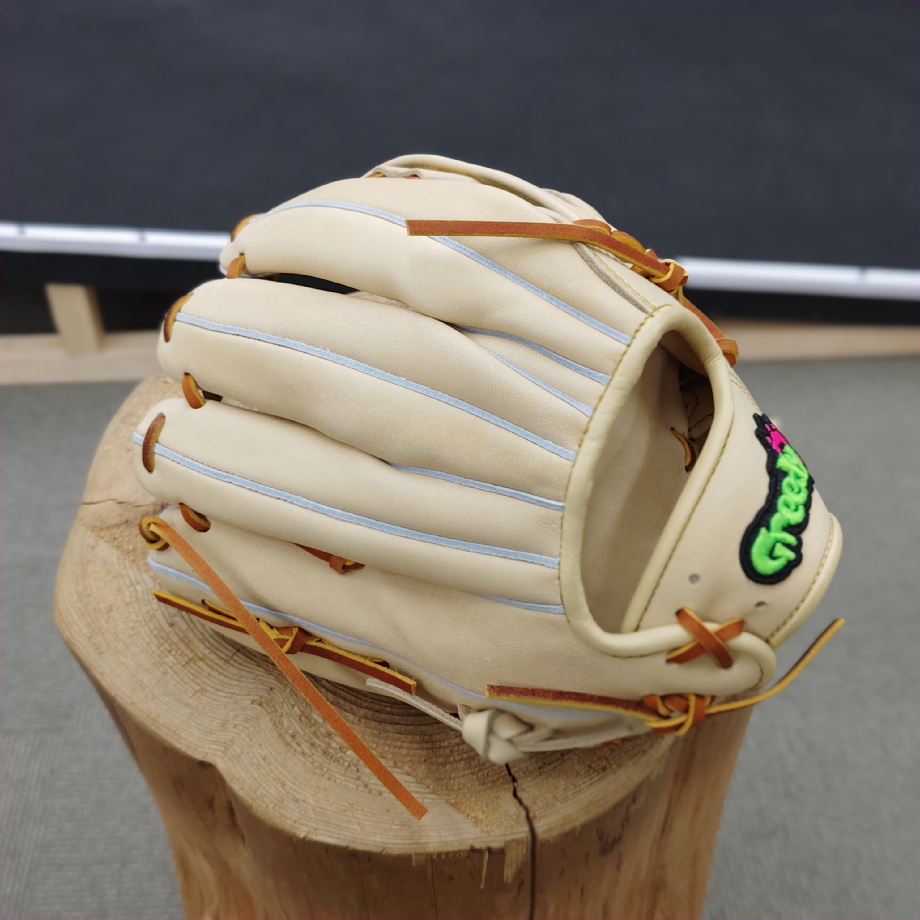 Greedy グリーディー ゴムソフトボール用 軟式野球用 特殊重心グローブ