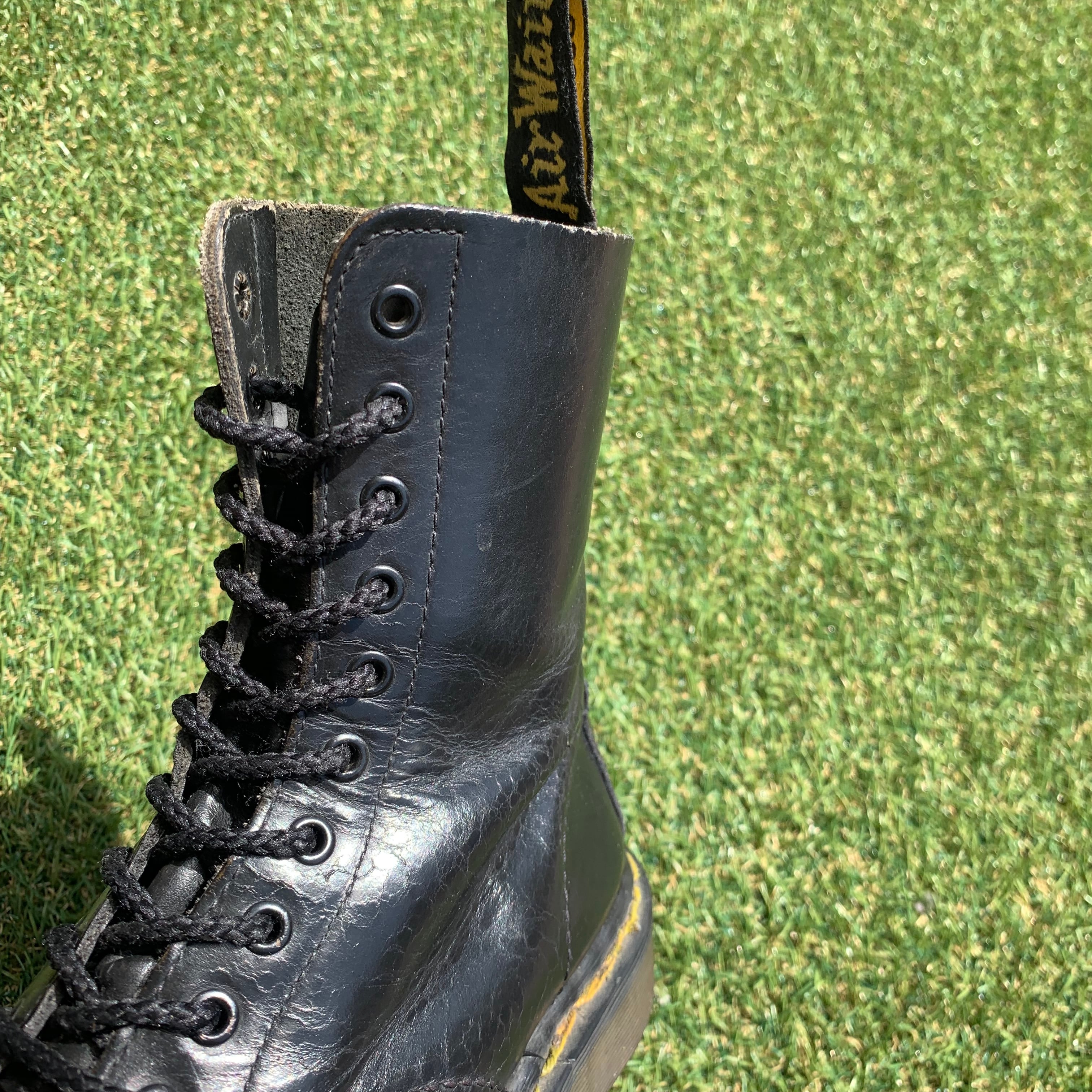 イングランド製！ Dr.Martens ドクターマーチン スチールトゥ10ホール