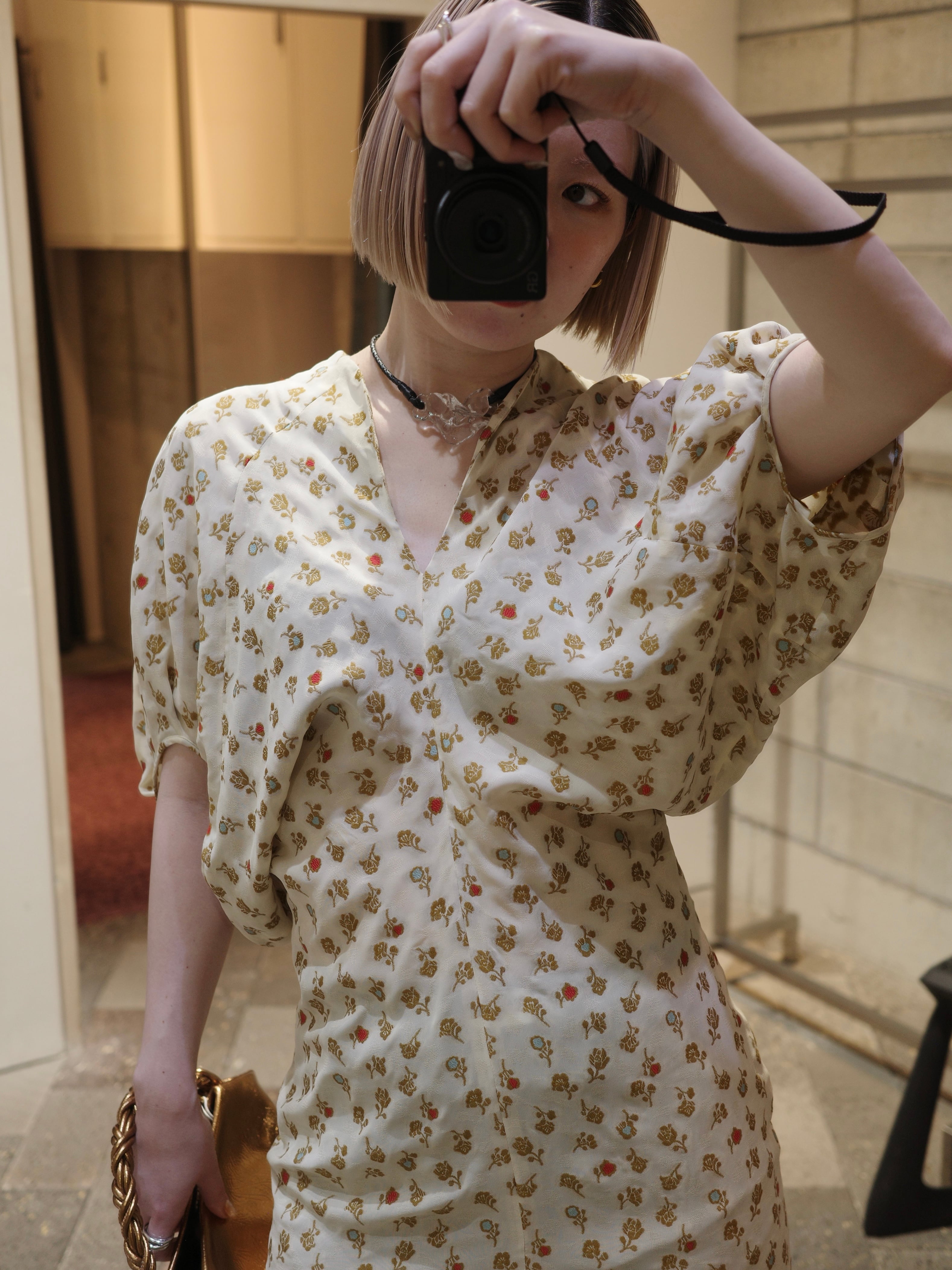 マメクロゴウチ ブラウス ゴールド花柄 25SS】Mame Kurogouchi マメ