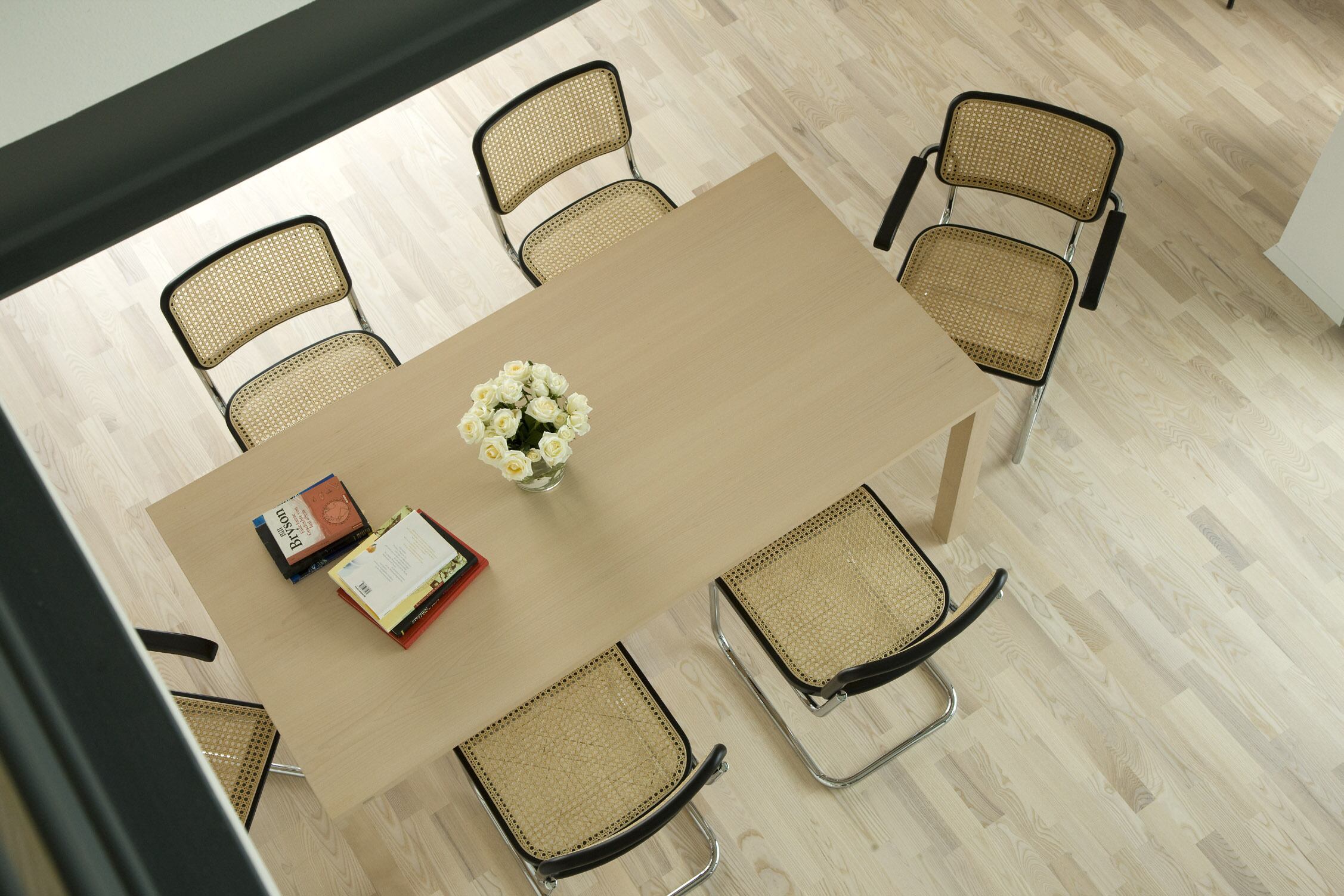 S32V | THONET | FLACE online store｜ドイツのトップ家具ブランド