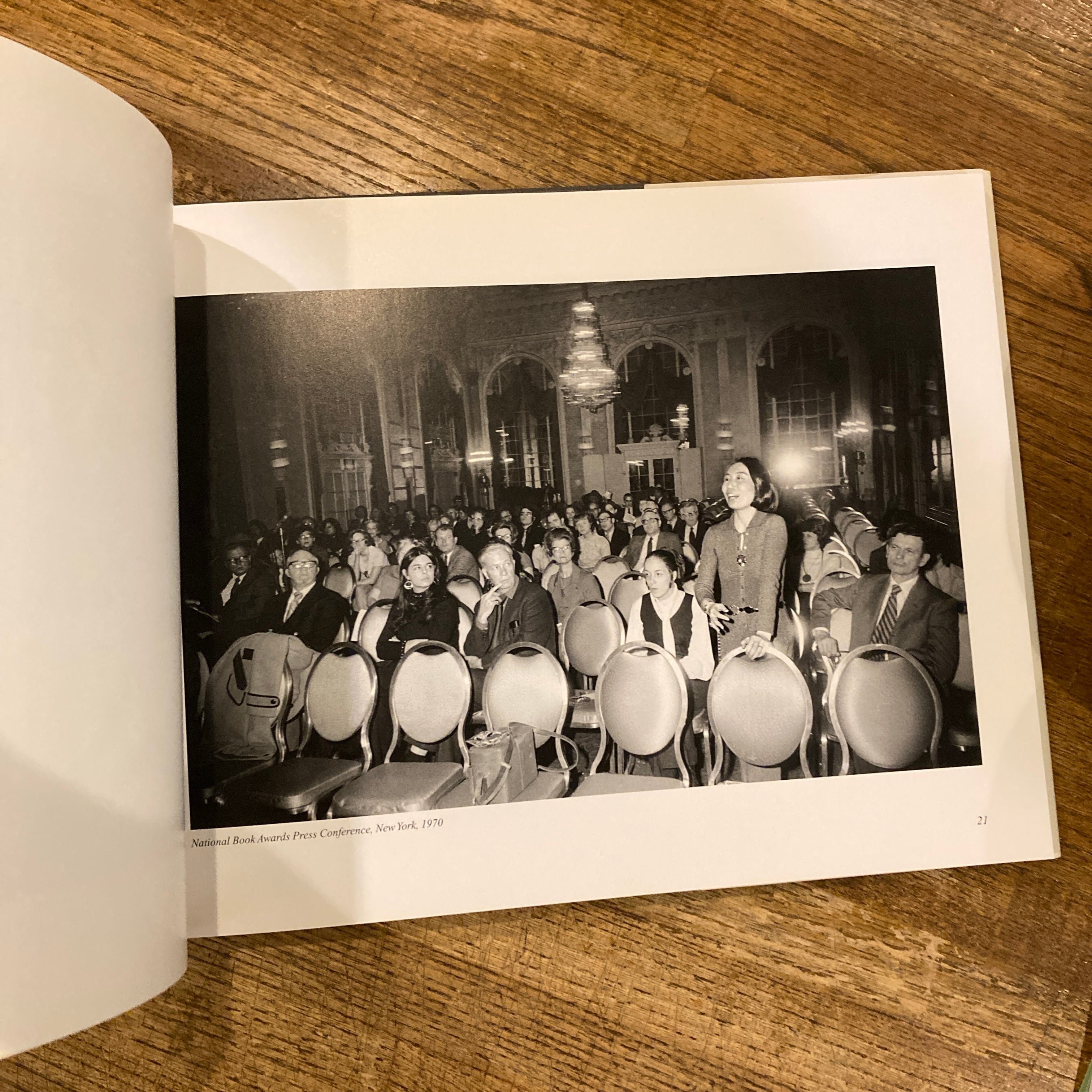 Public Relations / Garry Winogrand（ゲイリー・ウィノグランド