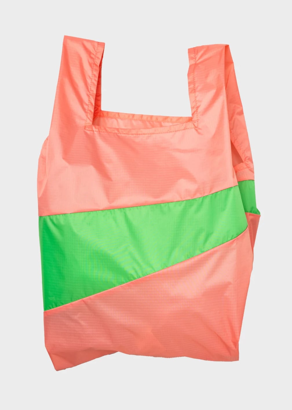 SUSAN BIJL The New Protectable Drive & Black 13-inch | Kiki Coffee