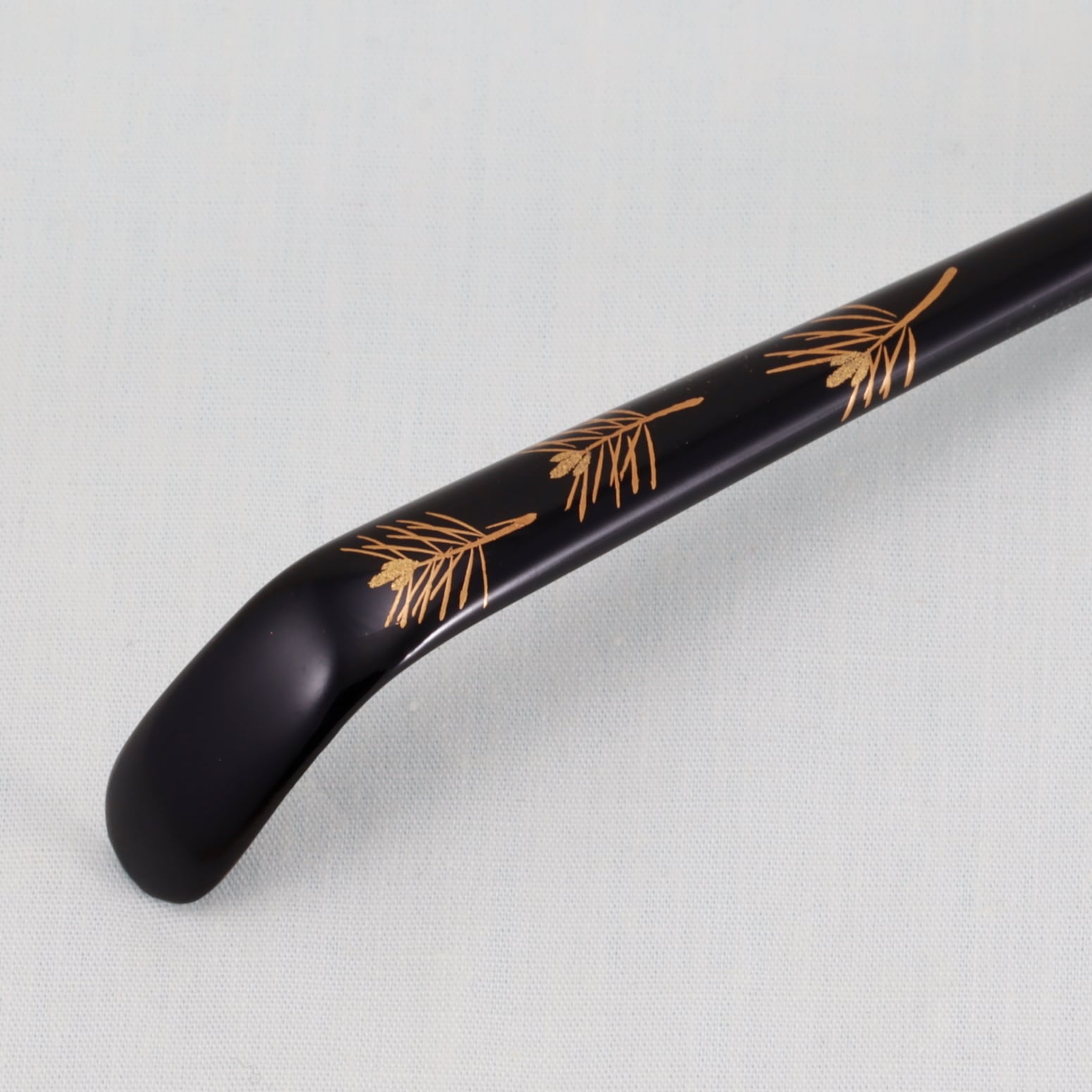 301 輪島塗 茶杓／松蒔絵 | 輪島塗 加藤漆器店 公式オンラインショップ