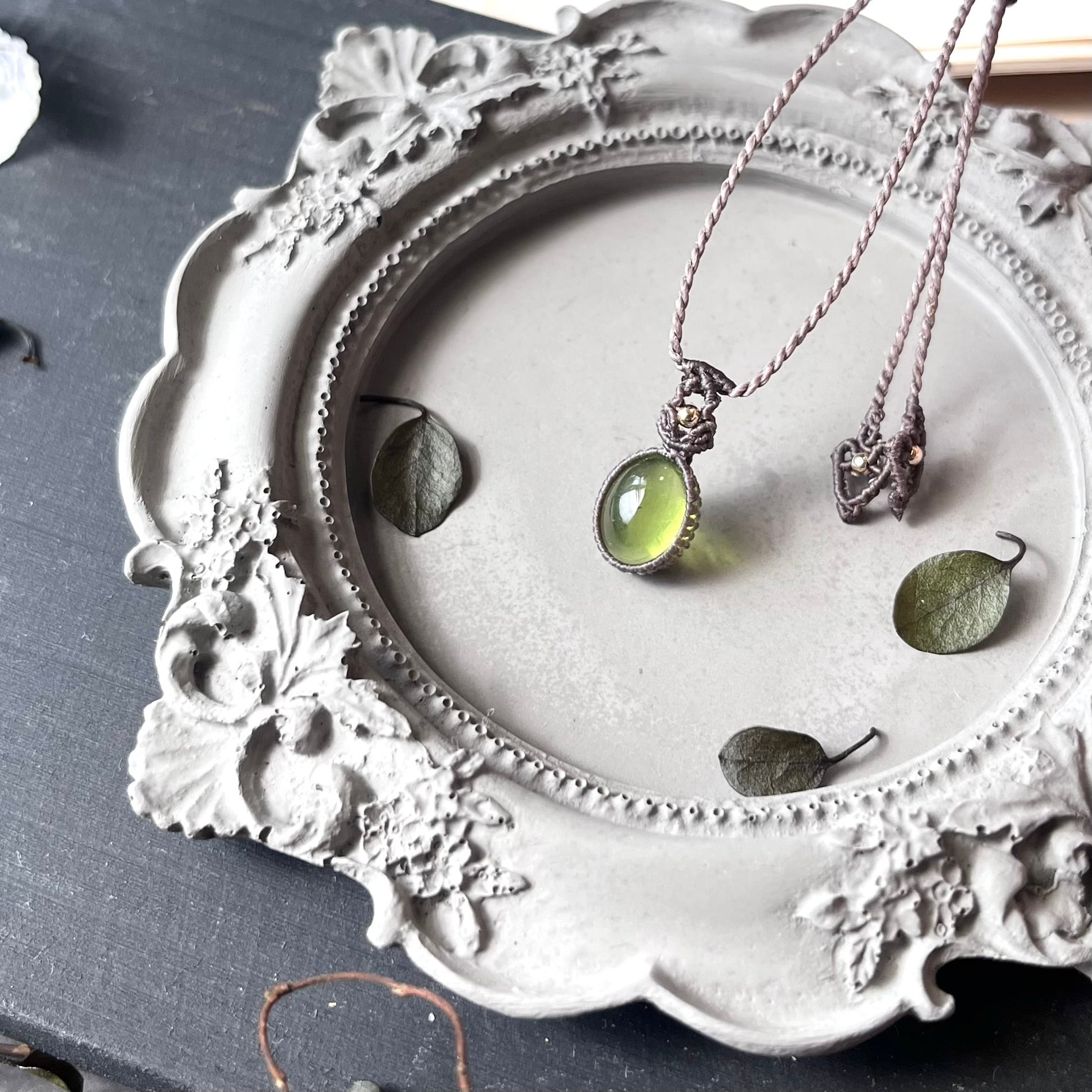 ペリドット 【シンプルminiシリーズ】 マクラメネックレス | Petal