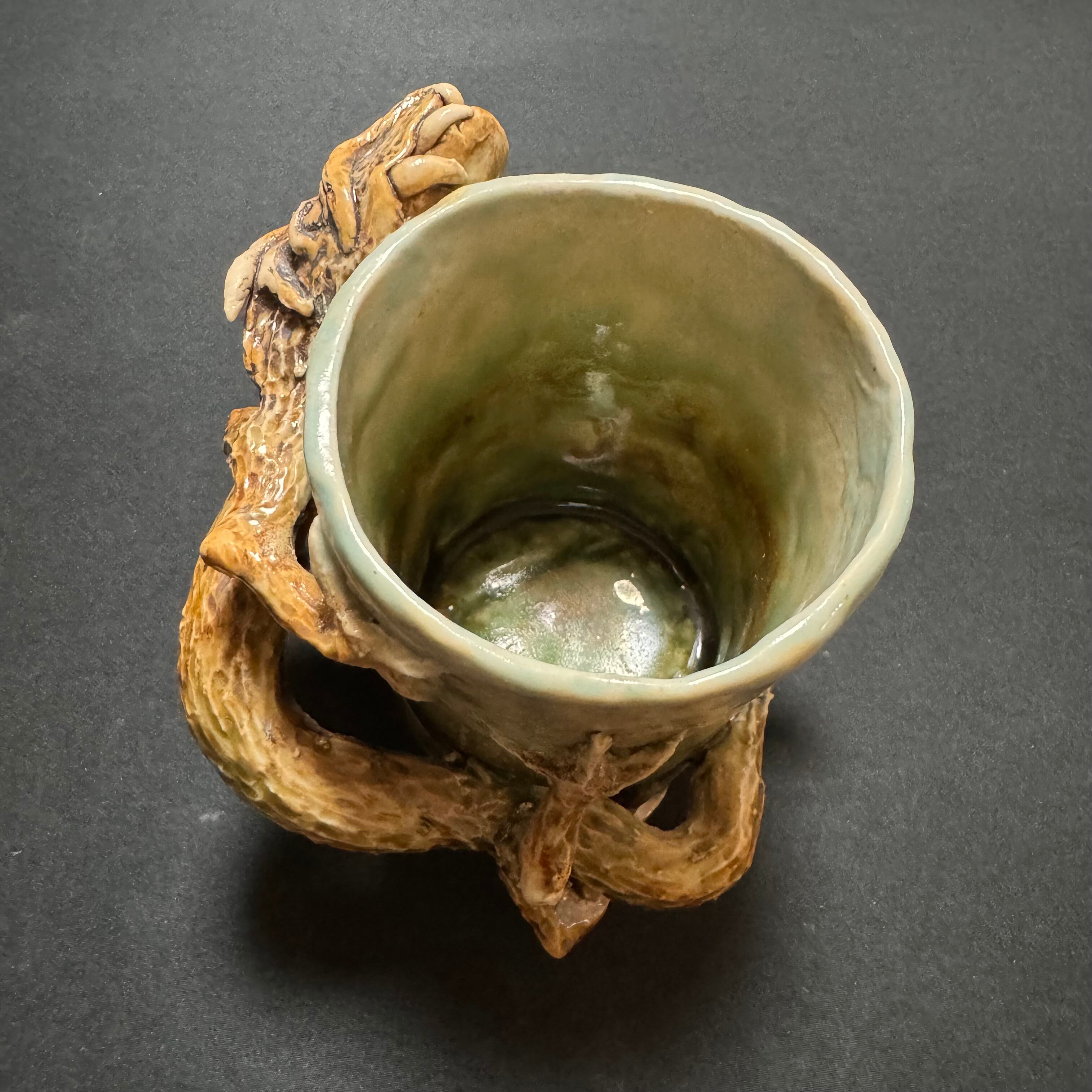 竜が絡みつくマグカップ（Lサイズ） 妖怪陶器 | ガラダ堂 garadadou