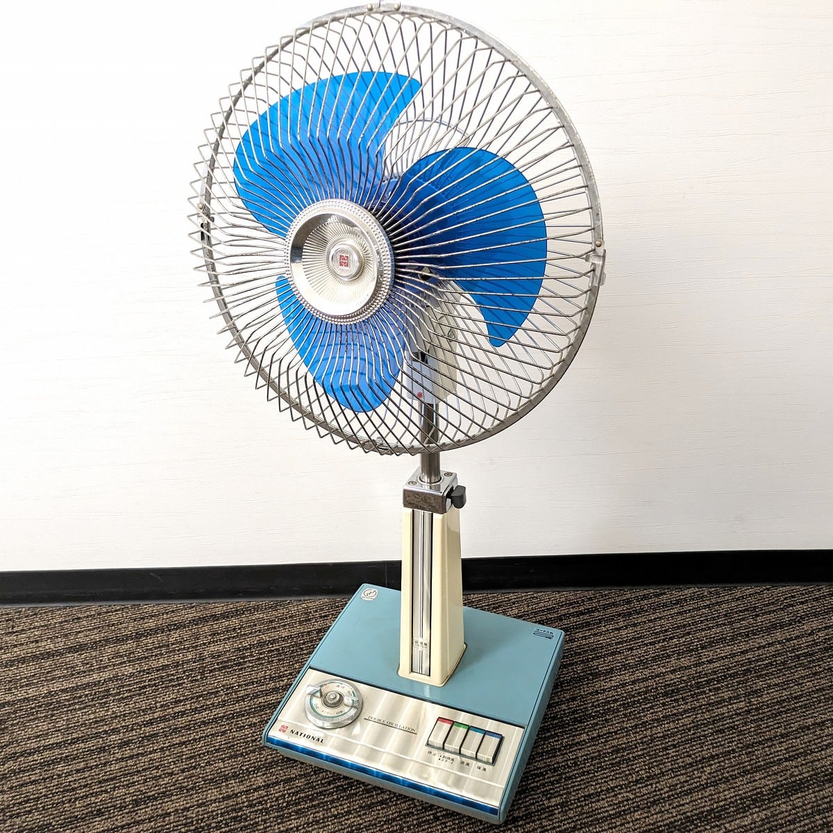 卓上扇風機 F-20A1 スタンド式 青い羽根 卓上扇風機 F-20A1 スタンド式