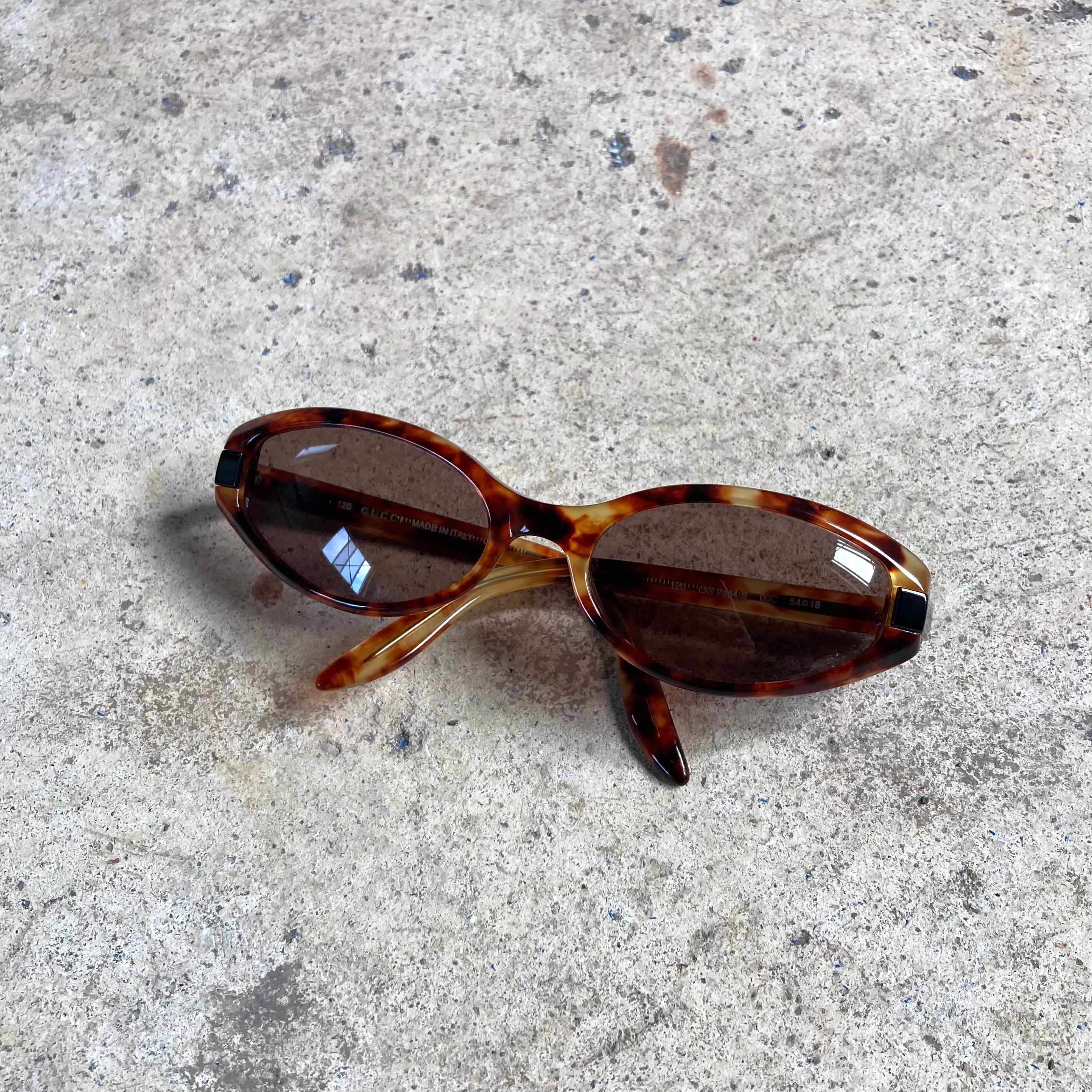 Italia製 GUCCI GG2464/S 00C 54▫︎18 | used & vintage WATARU