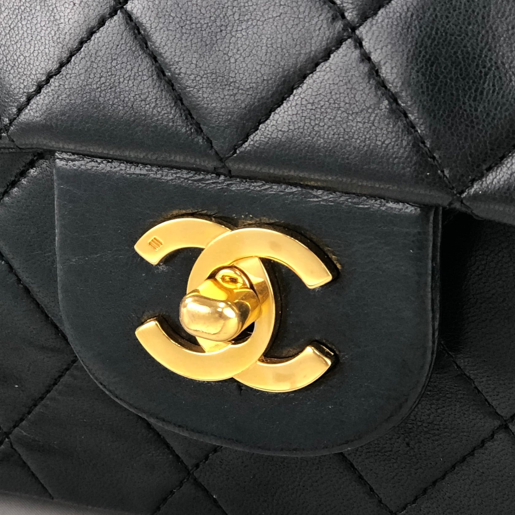 CHANEL シャネル マトラッセ ココ ターンロック ラムスキン ダブル