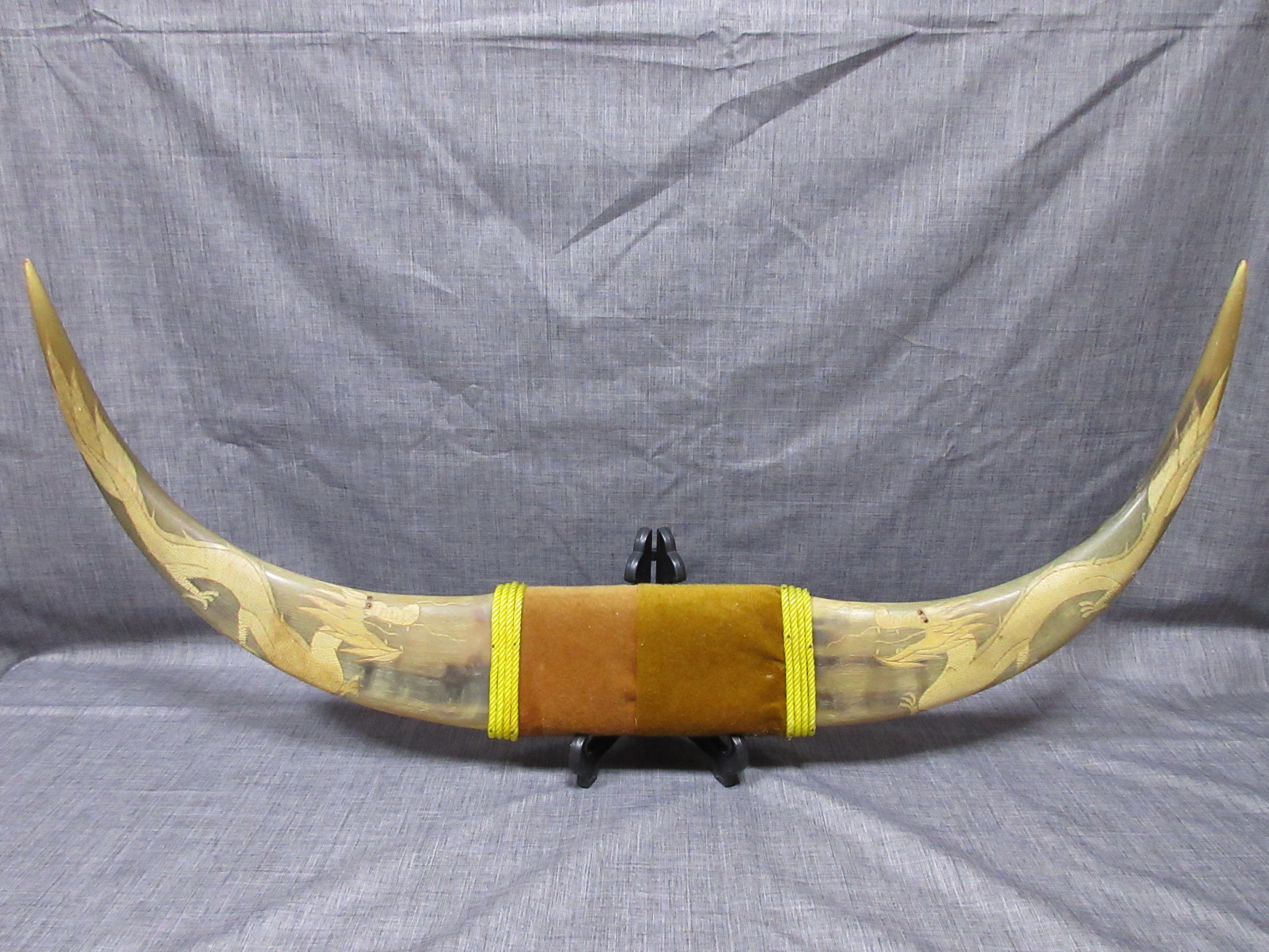 水牛の角 龍柄彫刻 民芸品 置物 (大) type-A | ギャラリー寿