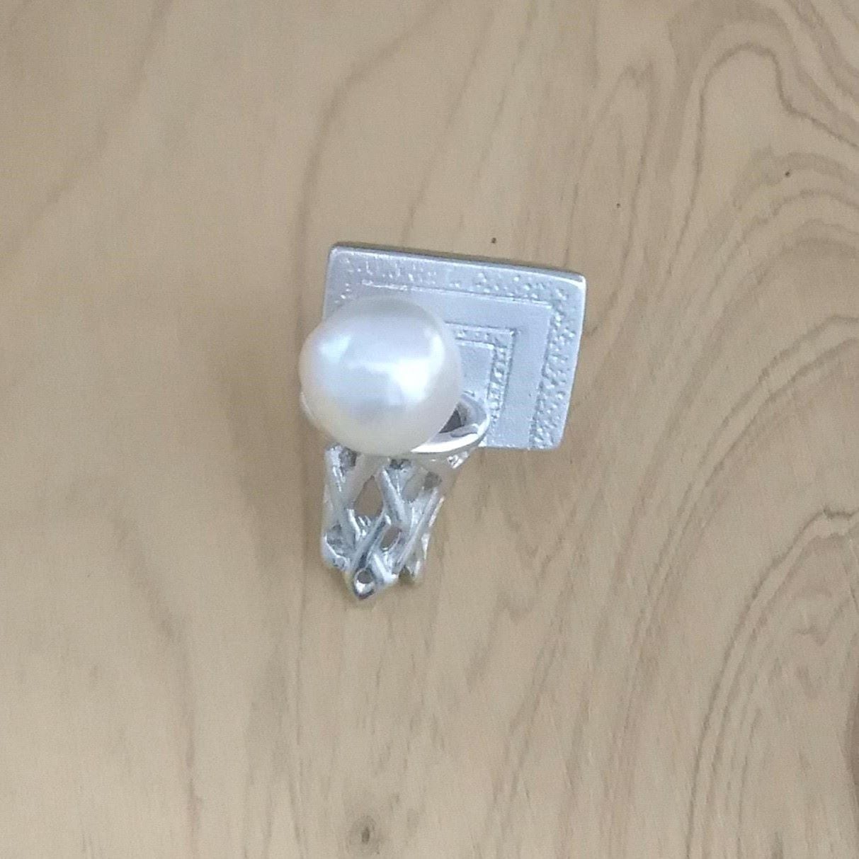 SVタックピン バスケット バスケ ギフト ピンブローチ シルバー あこや