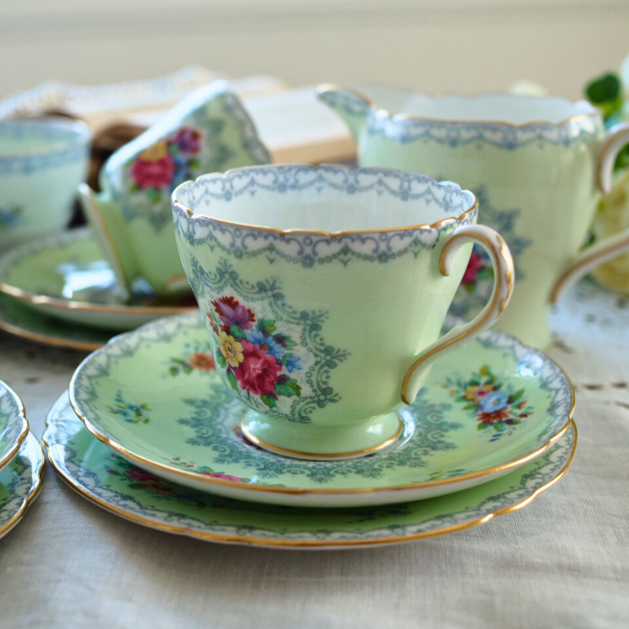 Shelleyシェリー◇カップ＆ソーサー トリオ◇リンゴ クイーンアン