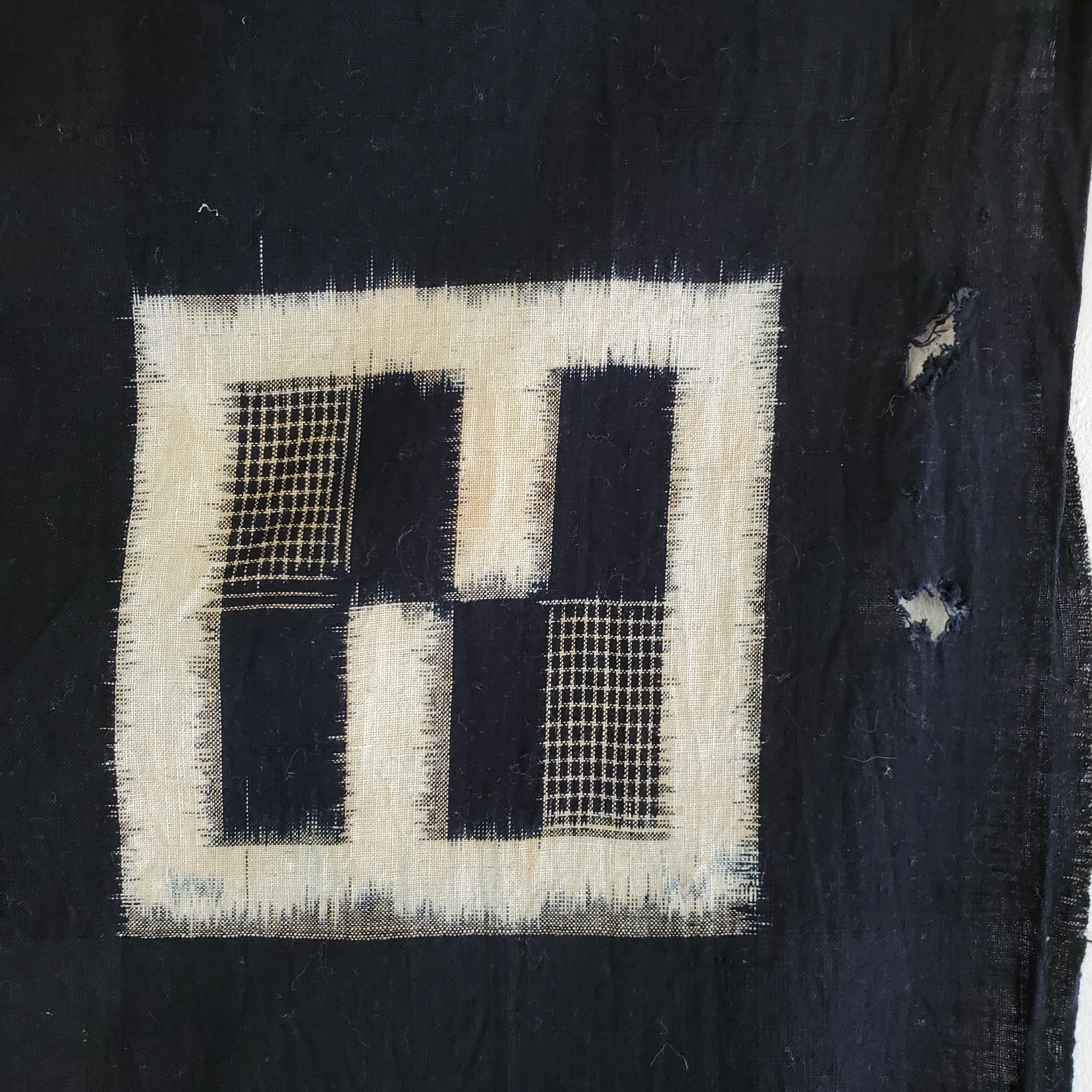 山陰絵絣 人参とねずみ文ハギレ 額装 山陰絵絣 人参とねずみ文