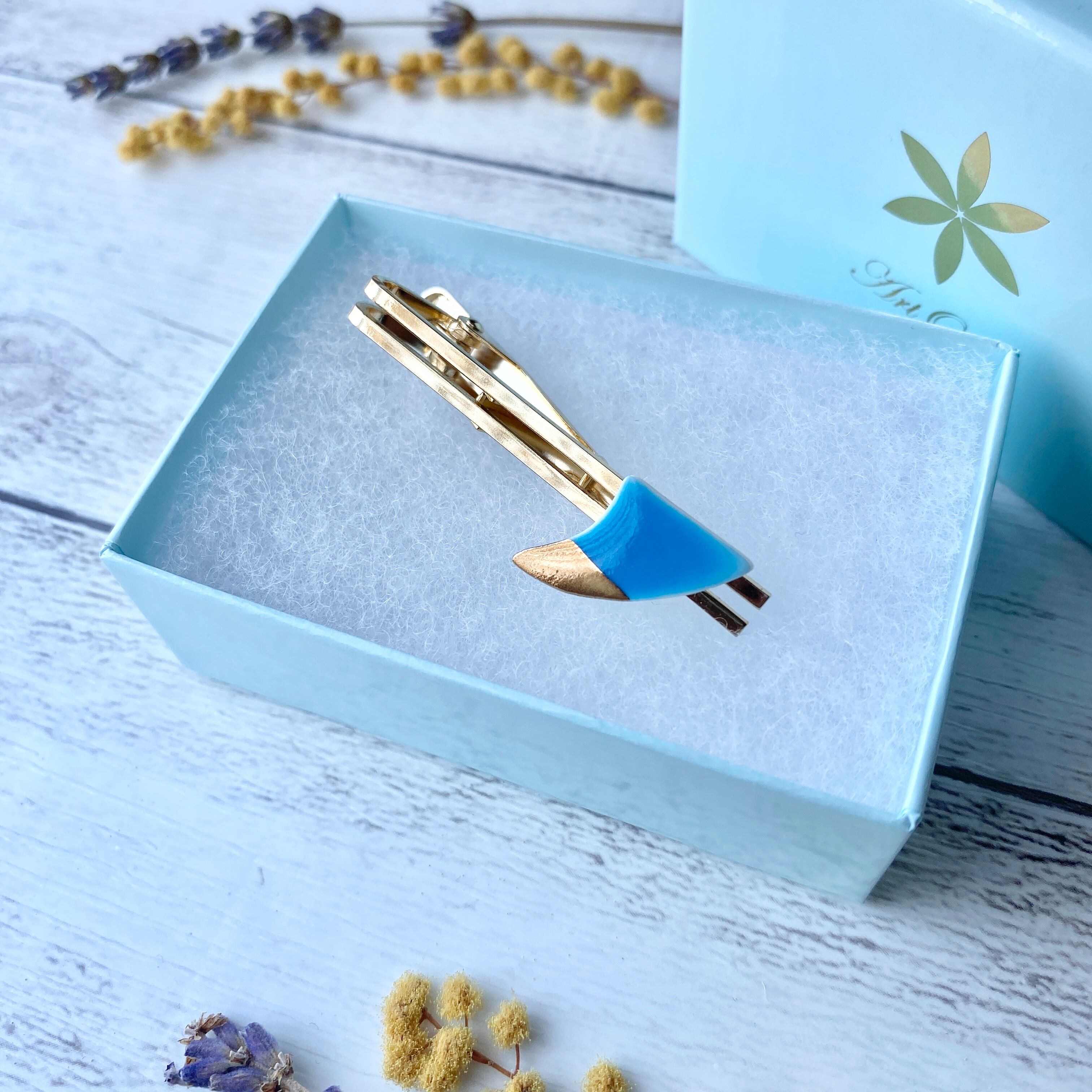 ネクタイピン Fin / フィン ブルー｜陶磁器 アクセサリー湘南 ギフト
