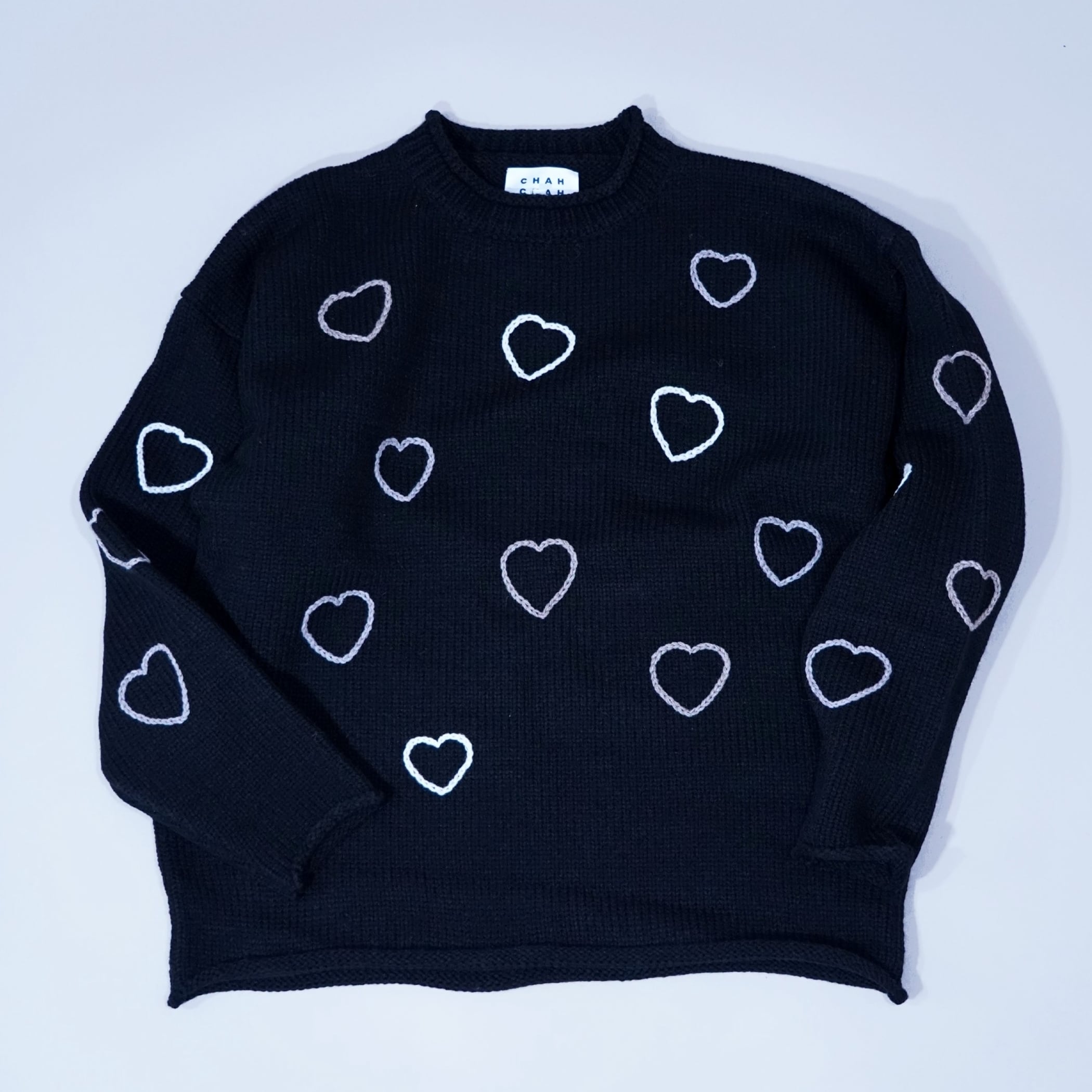 CC HAPPY HEARTFULL ROLL NECK KNIT -BLACK- | ChahChah | 公式通販