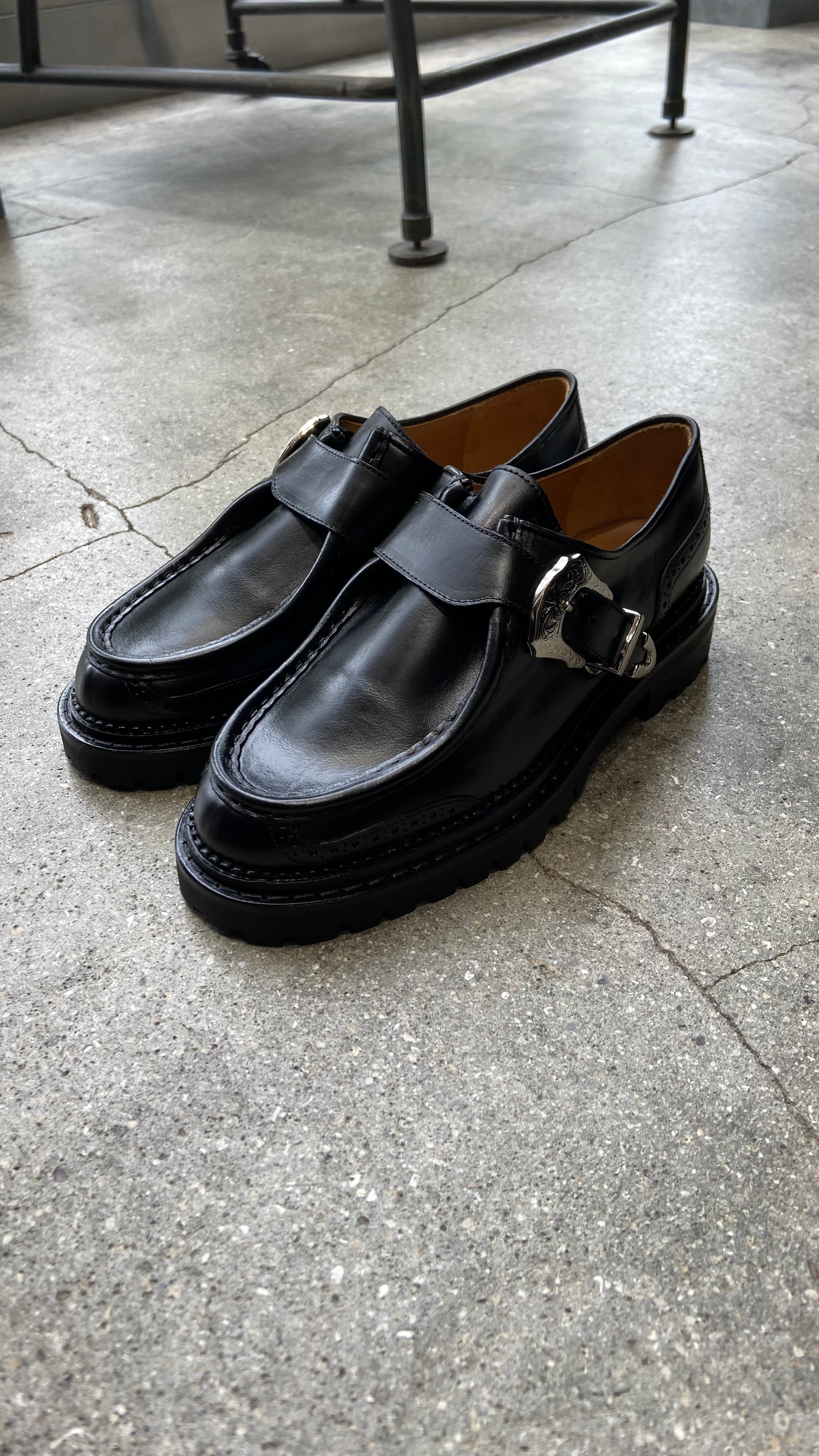 TOGA VIRILIS】BUCKLE LEATHER BOOTS | インターナショナルリレーション