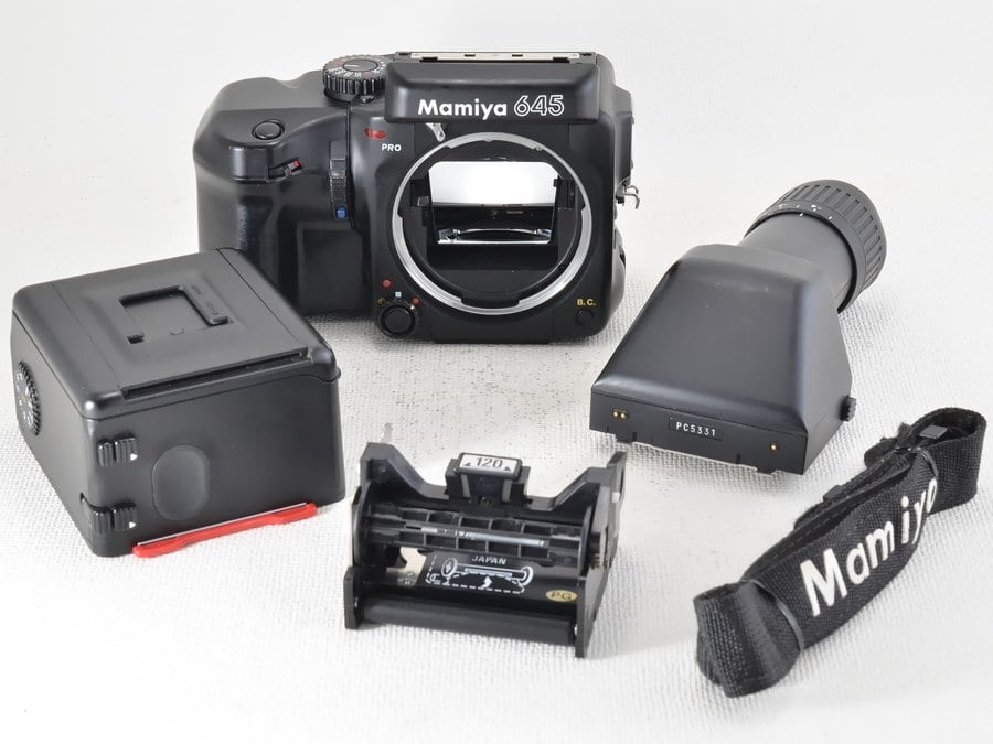 Mamiya マミヤ 645Pro ＋カメラグリップ＋ポラロイドパック付き Mamiya
