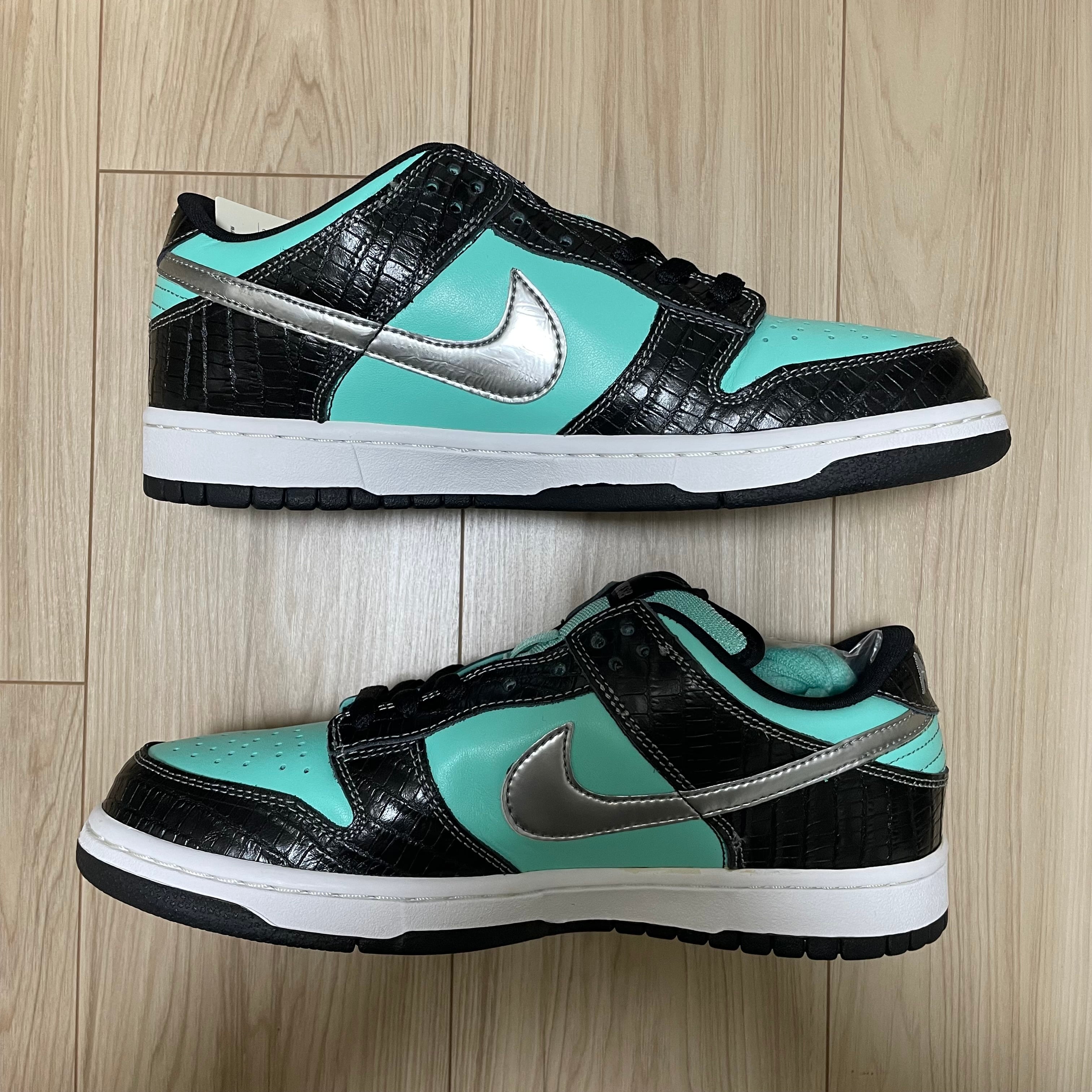SB DUNK LOW DIAMOND SUPPIL CO. TIFFANY 304292-402 | Nova Plug