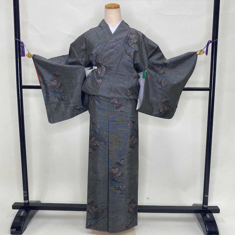 大島紬 紬 十字絣 9マルキ カジュアル柄 花柄 黒 グレー お洒落着