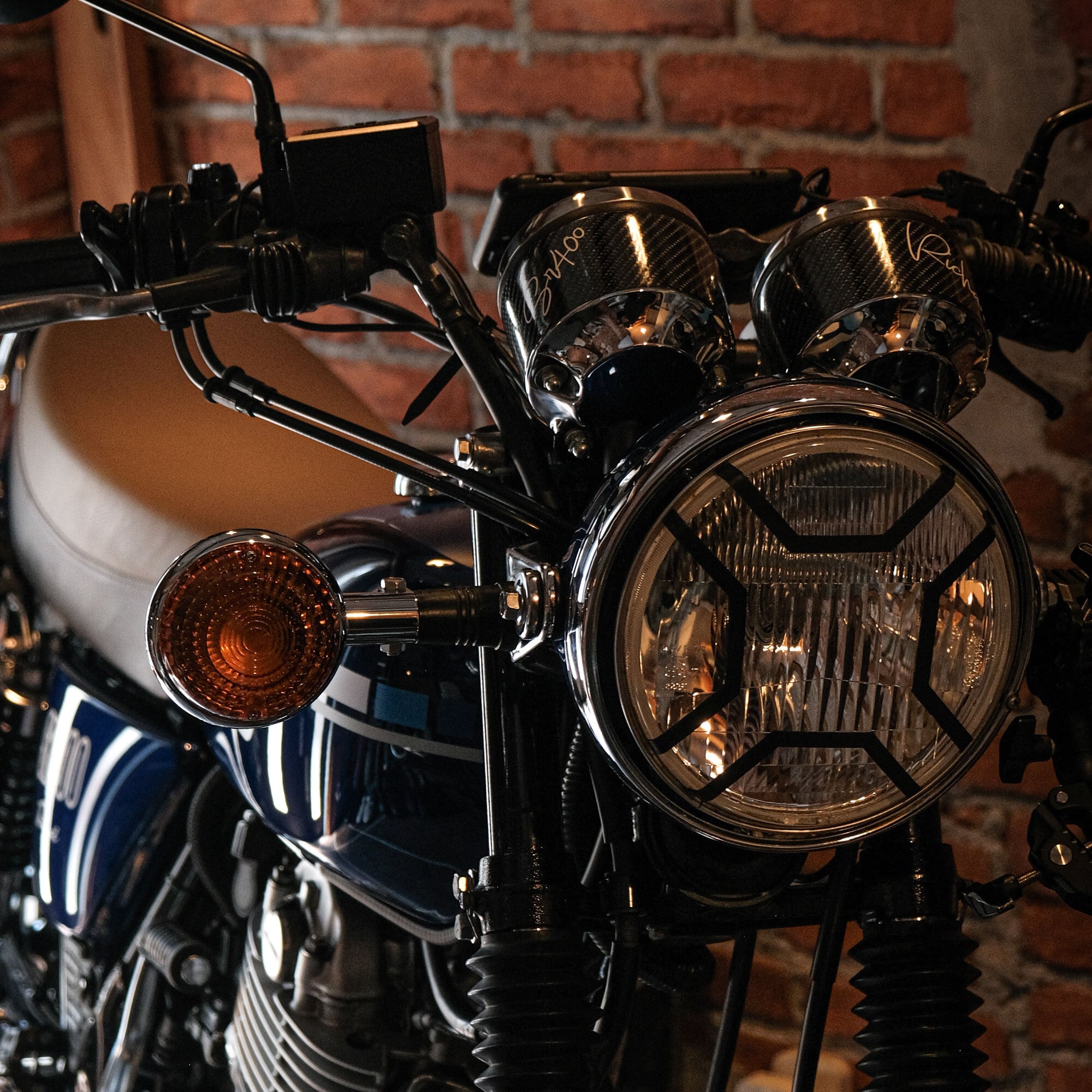 YAMAHA SR400 ヘッドライト Leather Seal [スクエア] | Richard-Handmade