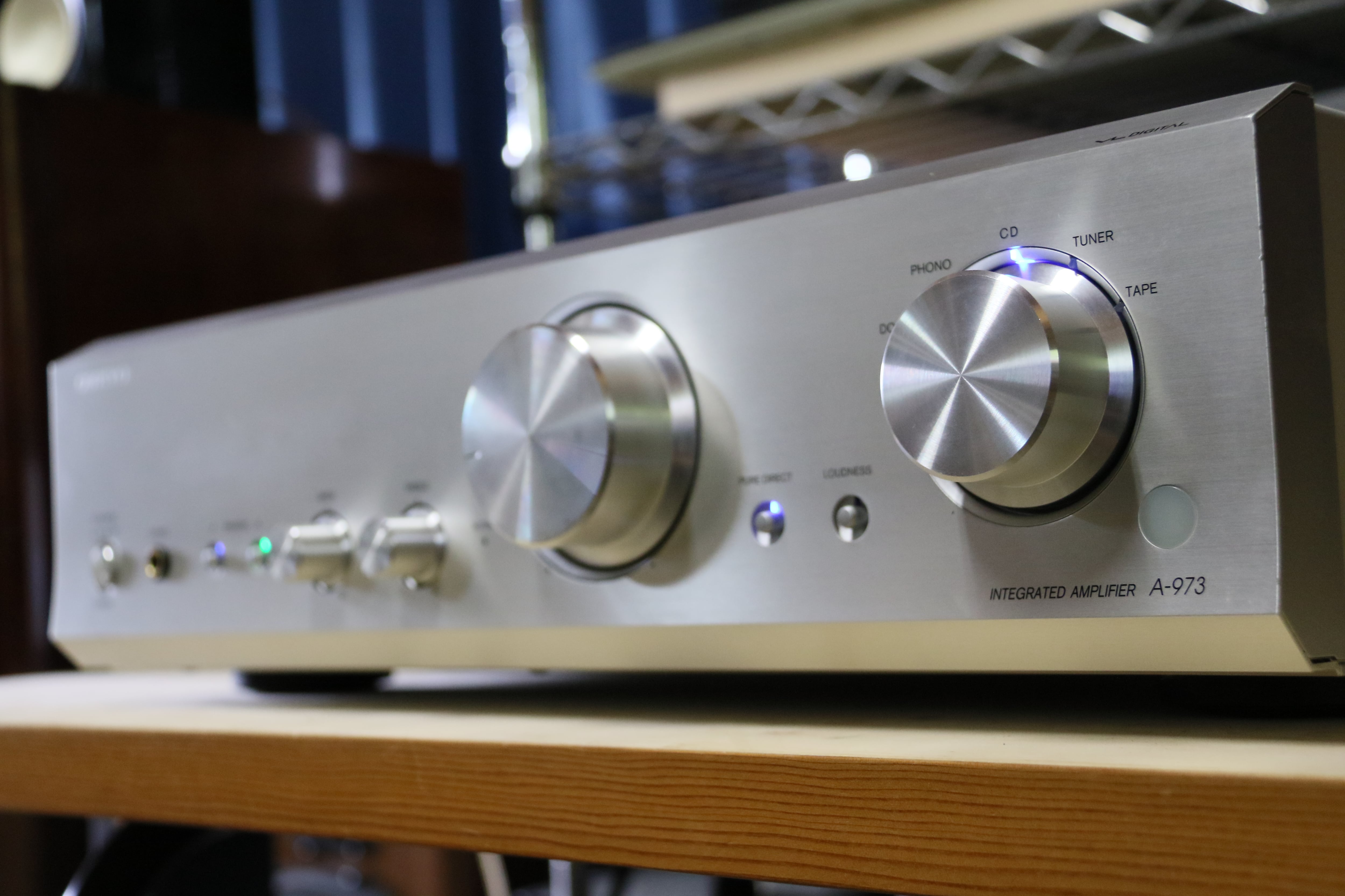 VLデジタル搭載アンプ】プリメインアンプ ONKYO A-973（管25020