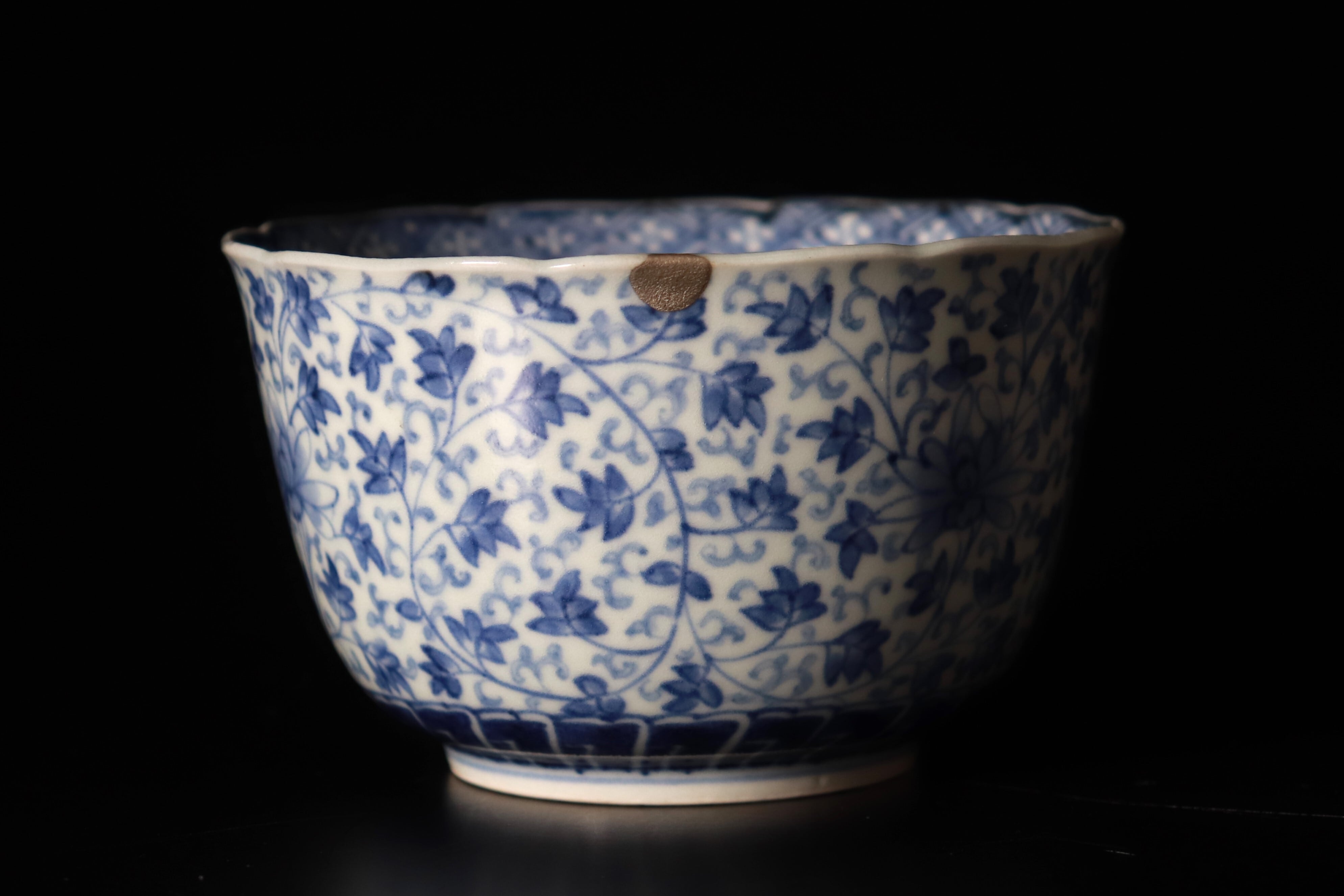 古伊万里染付花唐草文輪花向付 | KATAKAGO_TOKYO