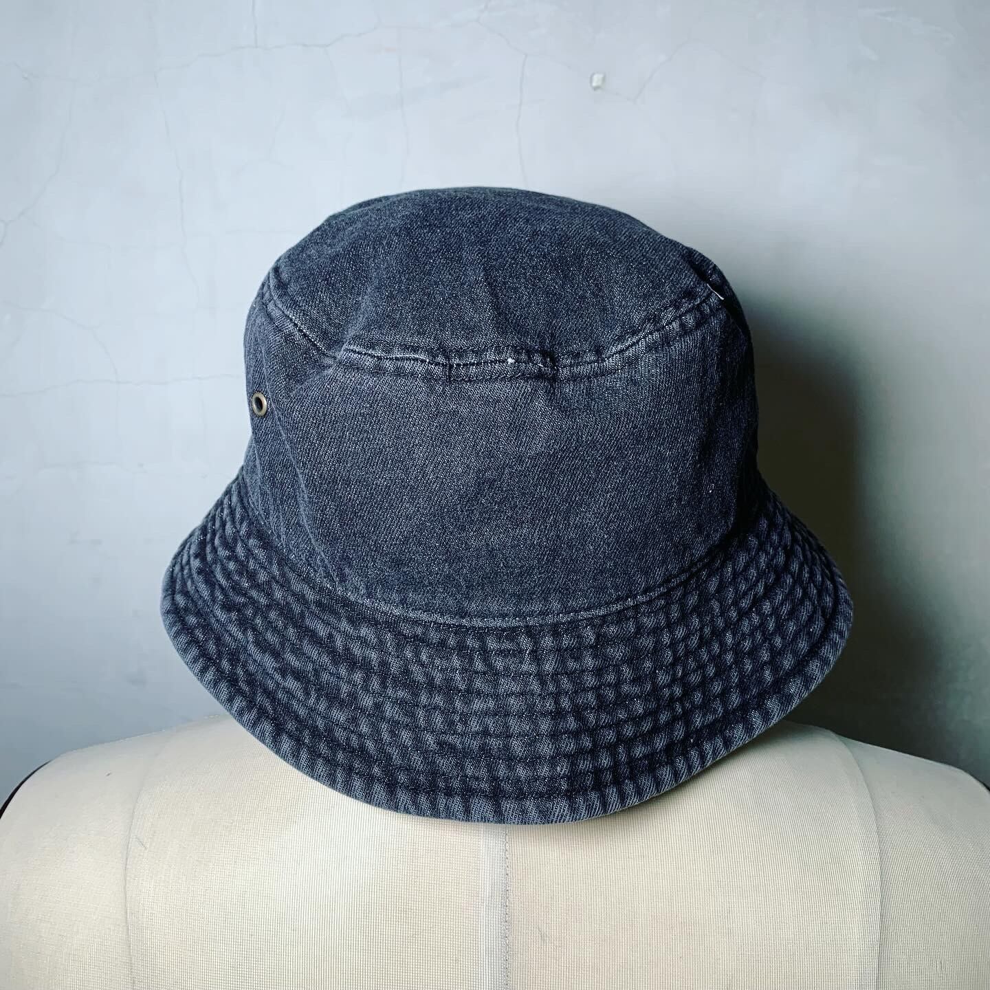 デニムバケットハット『ケガデザインBLACK』 | Quasimodo
