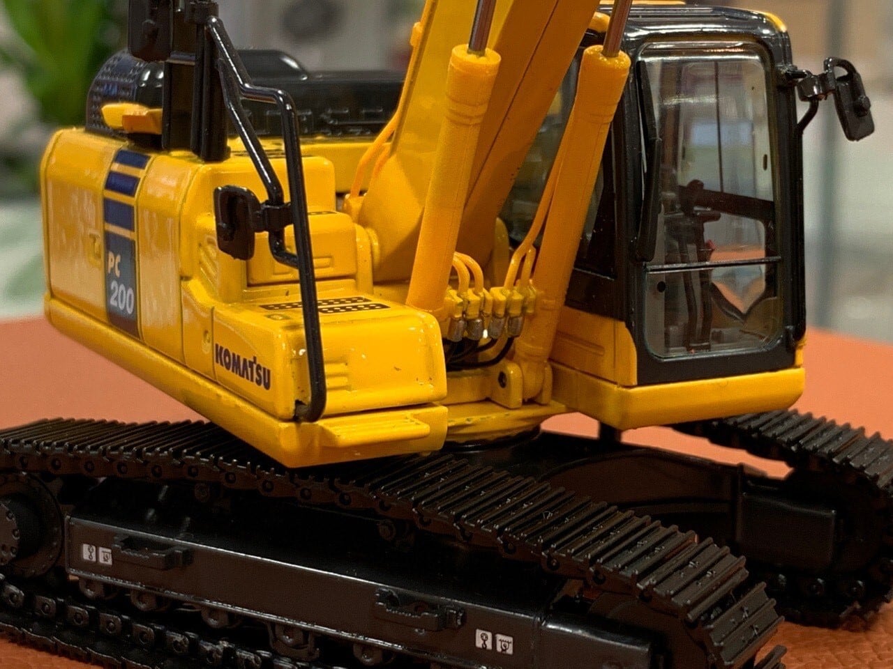 非売品 コマツ PC200-11 ミニチュア アクリルケース付 激レア 1/50