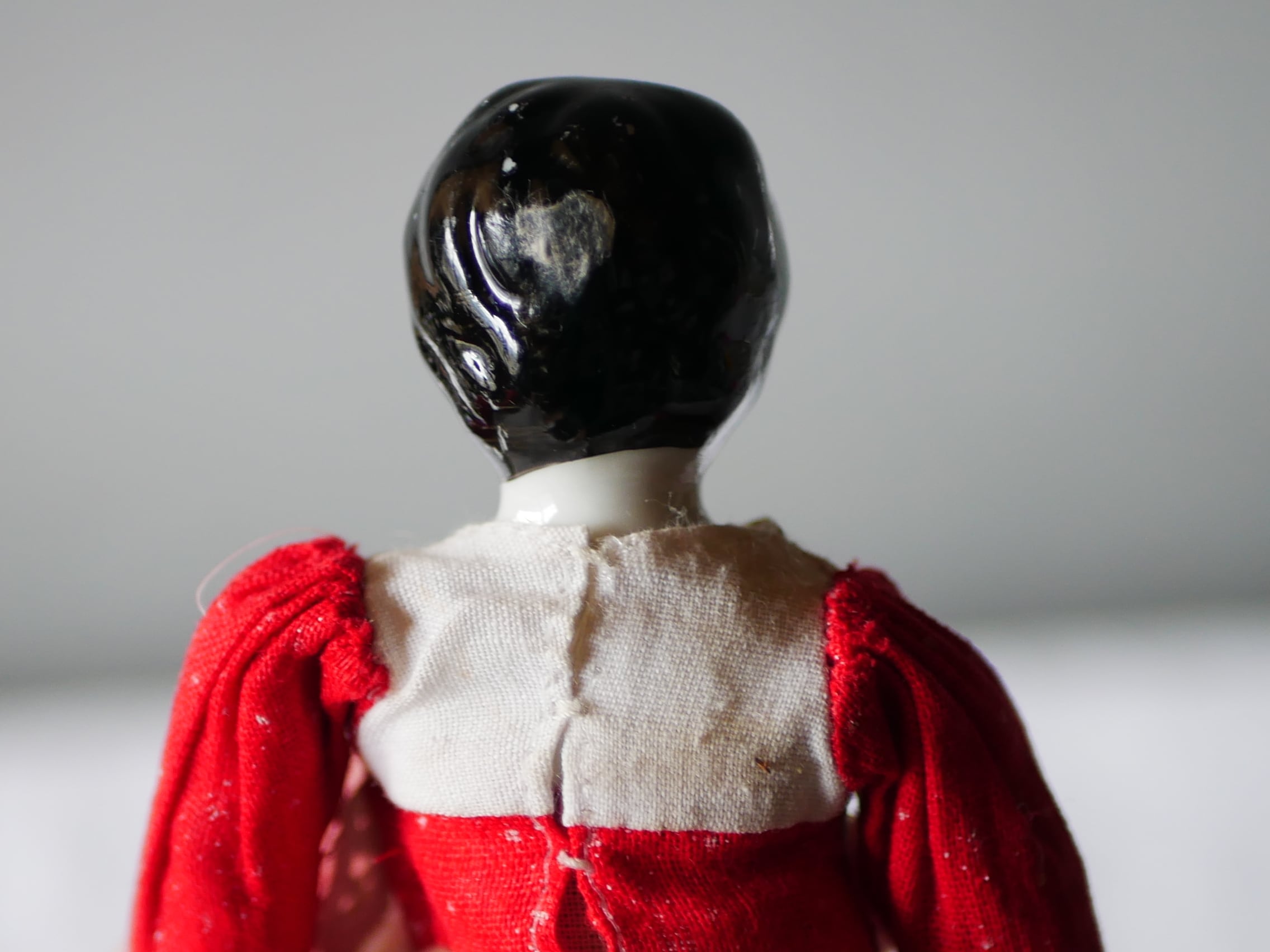 赤いドレス チャイナヘッド ビスクドール アンティーク | フランス