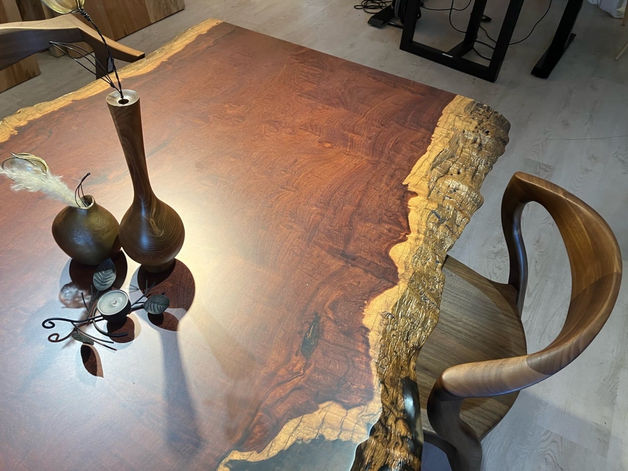 玉杢】本花梨（ラオス産）_1620×740-1000×40_青山店_レジンテーブル天