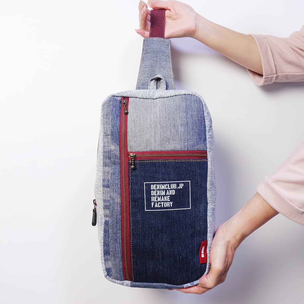 ボディバッグ リメイクデニム 大容量 | DENIMCLUB