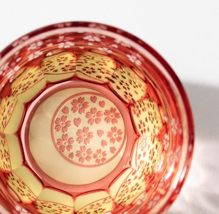 月夜桜（プラセオ×金赤）ぐい呑 | 椎名切子（GLASS-LAB) 江戸切子・砂