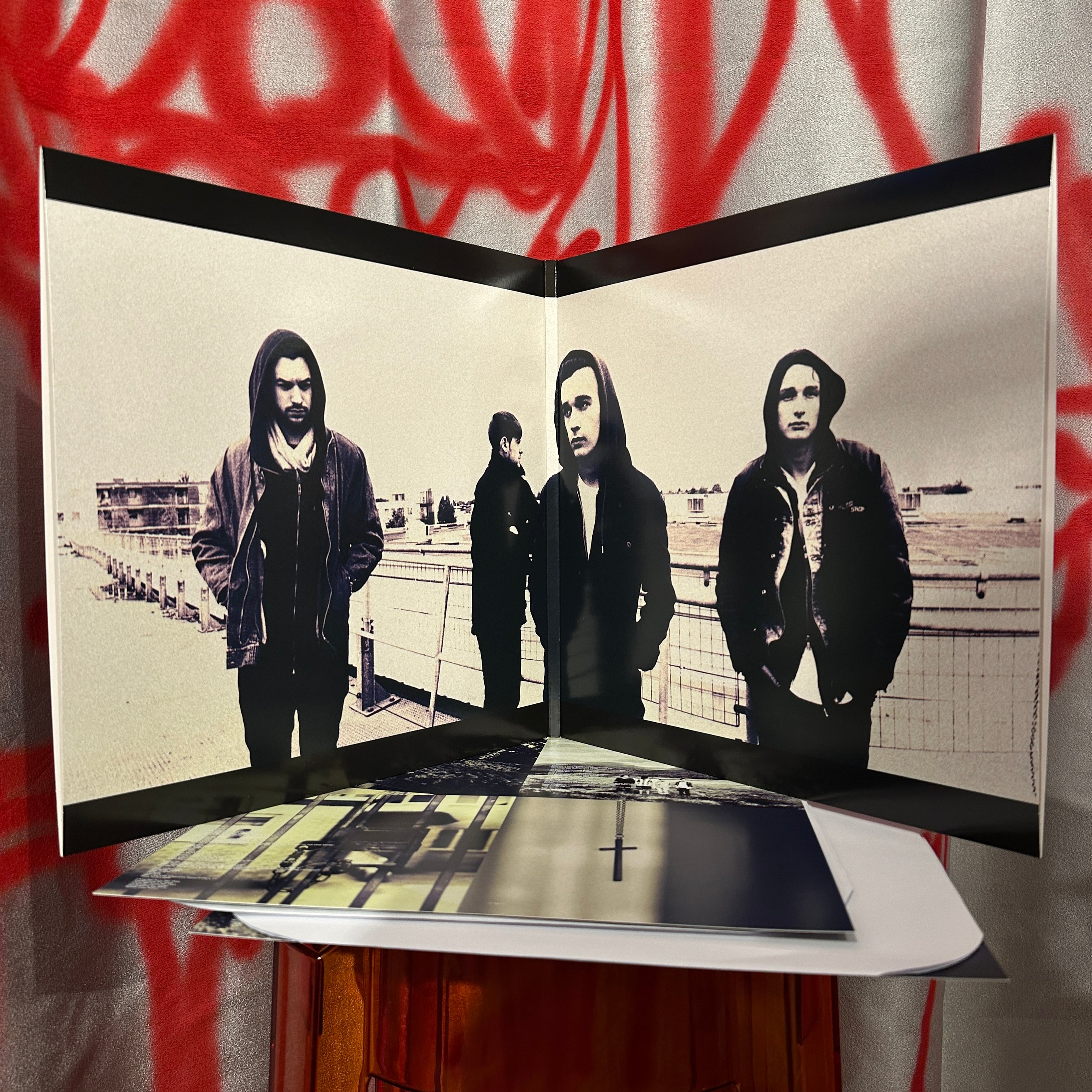 LP】THE 1975/The1975 | SORC 中古アナログレコード専門店