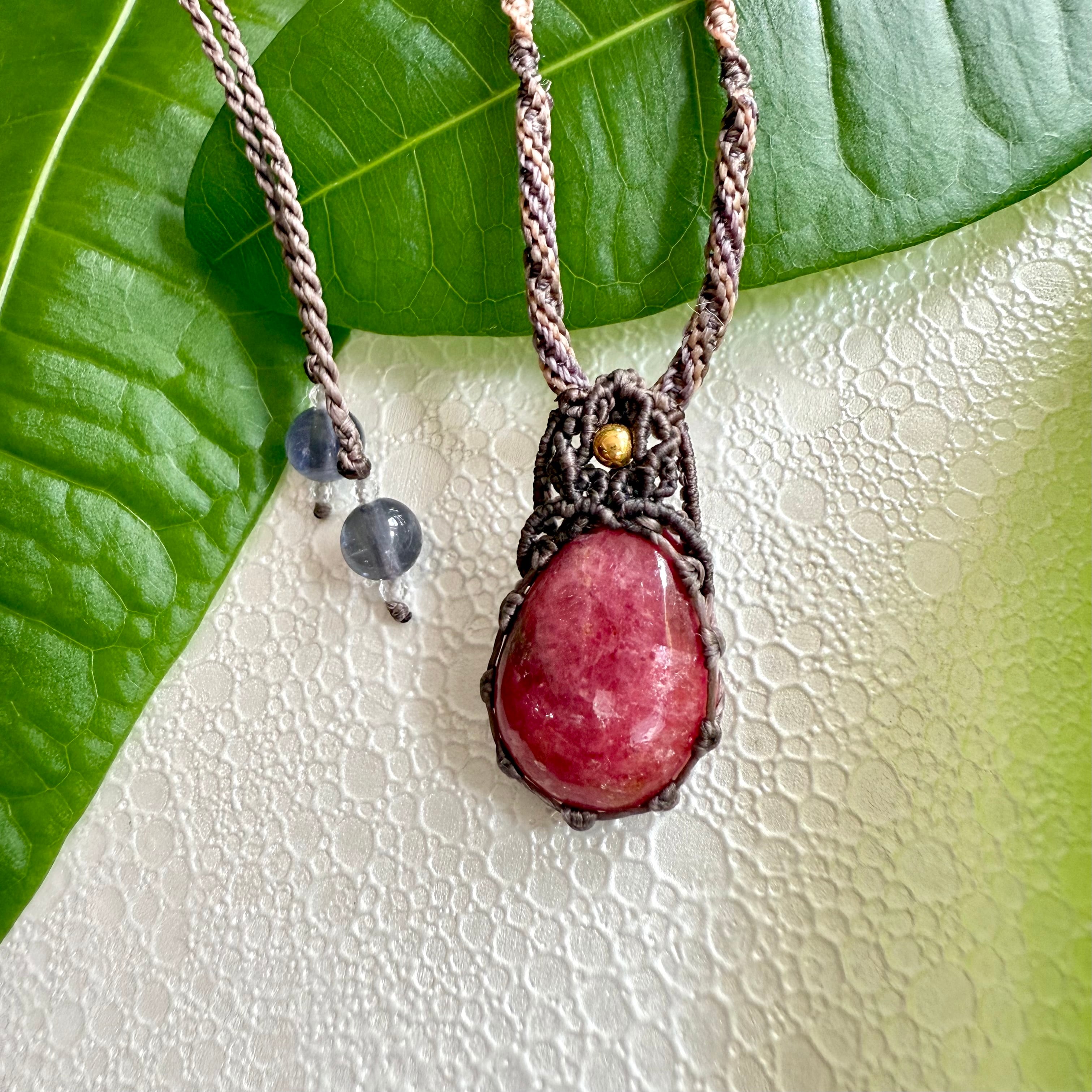 ネット限定 § マクラメ編み § ロードナイト（アンゴラ産） § しずく型