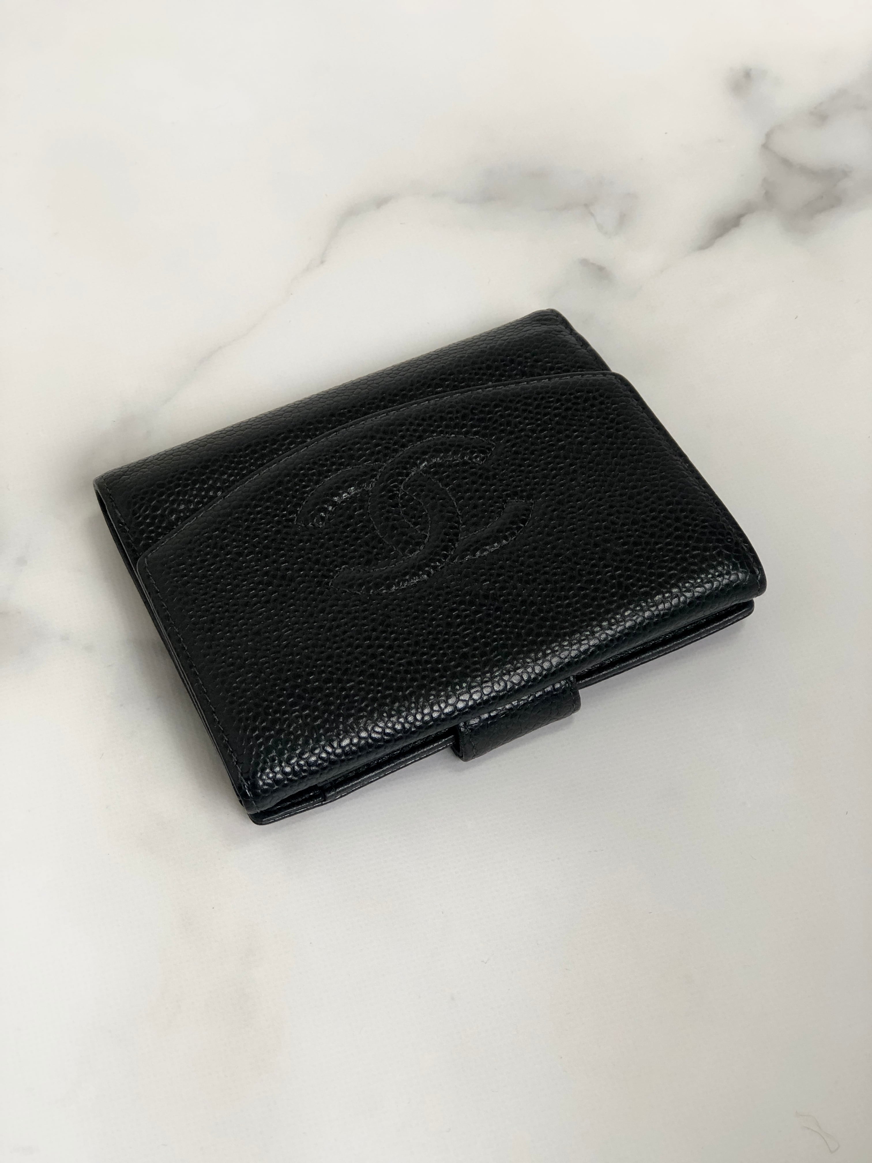 CHANEL シャネル ココマーク キャビアスキン レザー 二つ折り財布