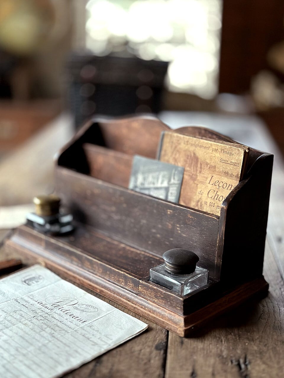 木製レターラック焦茶 インクボトル付き | Brocante de La Cocotte