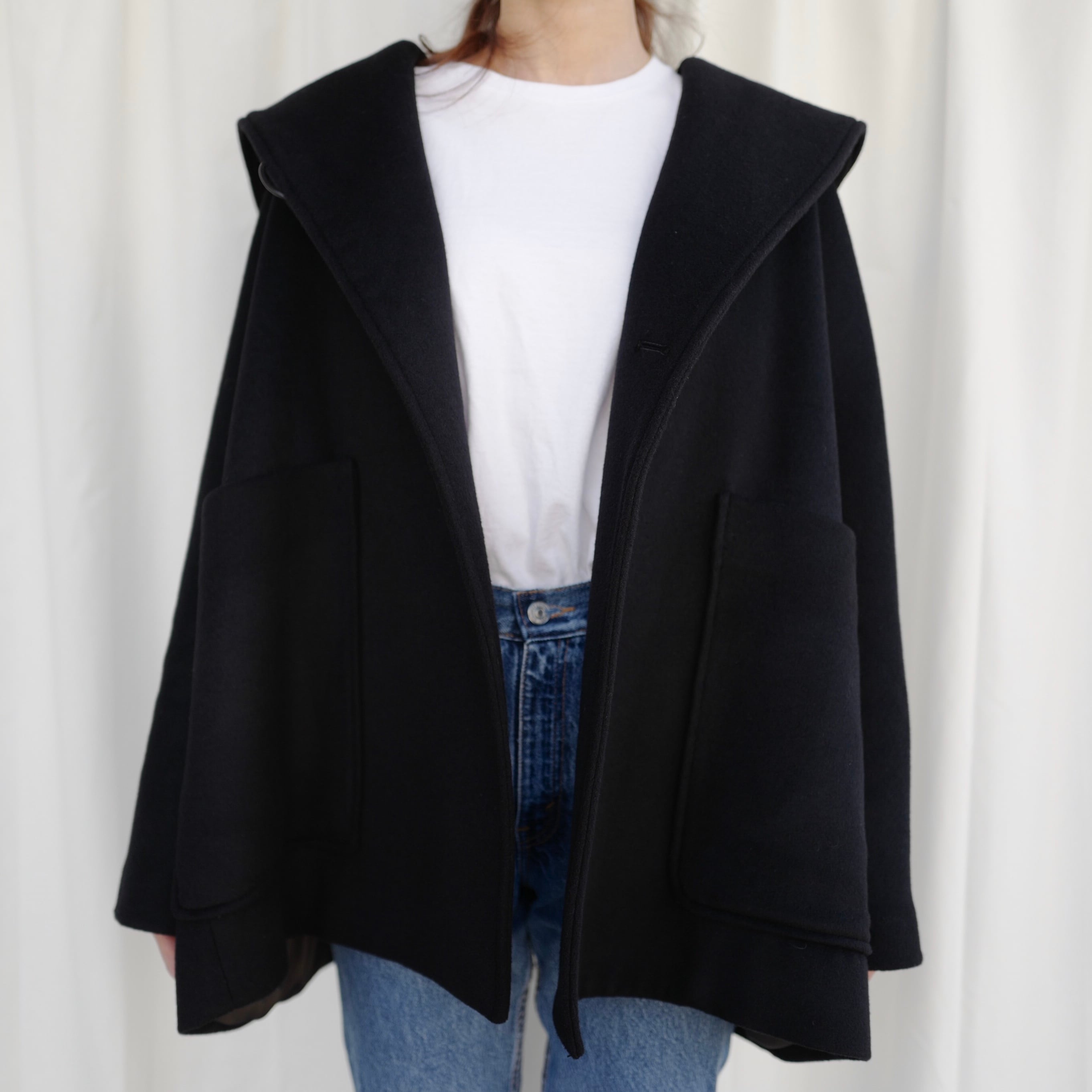Short Opera Coat Black | gypsohila