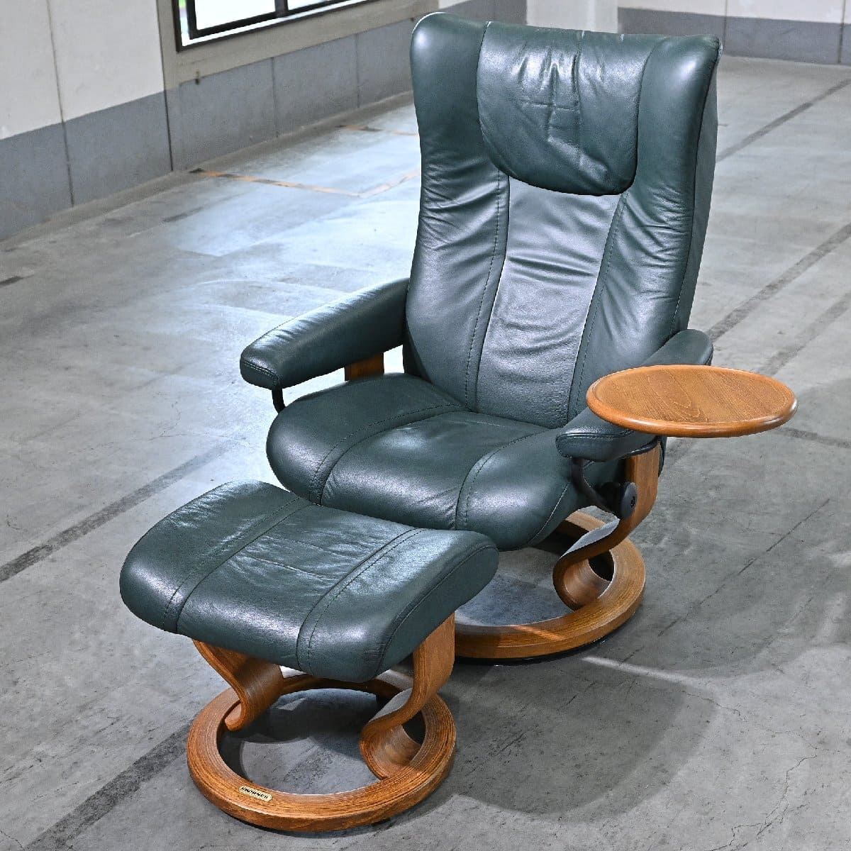 IDC大塚家具 ドイツ製 ヒモラ 20万「ゼロストレスチェア