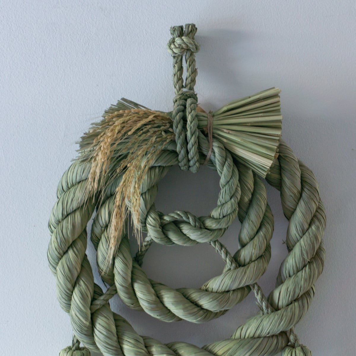 わら細工たくぼ 平和結び | くらしのギャラリー杜の街グレース店