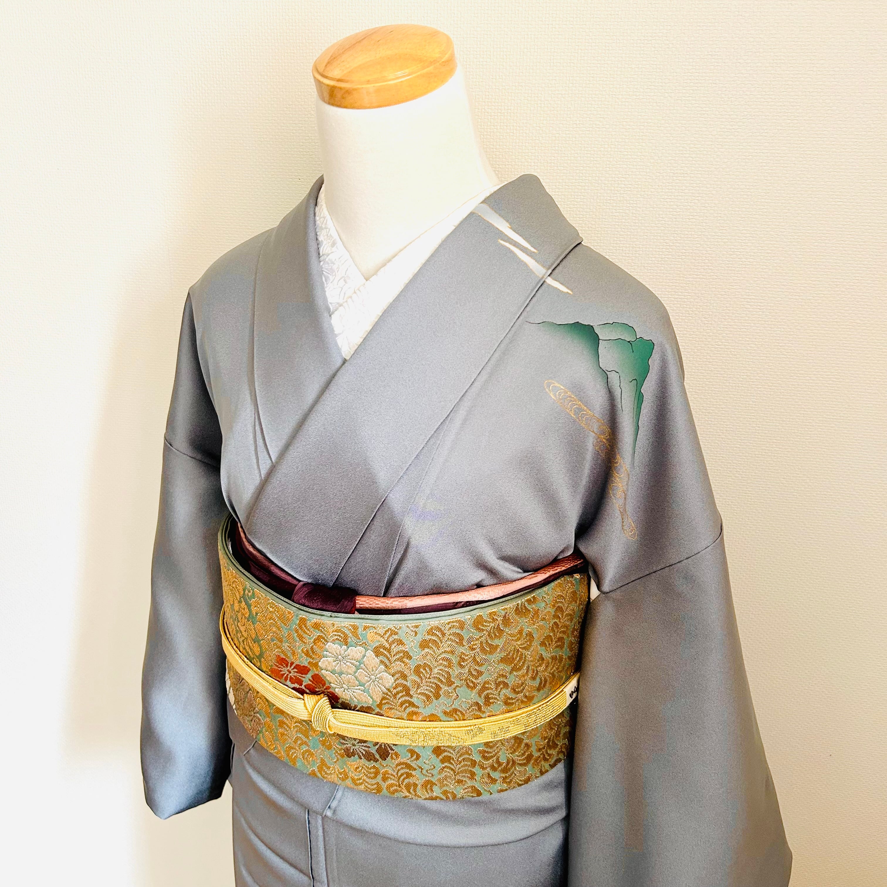 付下げ グレー 紫 グラデーション 風景柄 観世水柄 薄緑 ゴールド 唐草