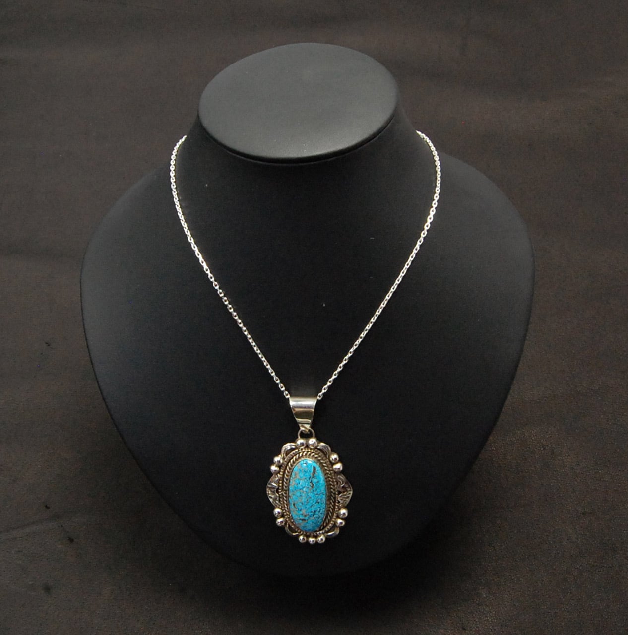 NAVAJO族 Betta Lee作 Kingmanターコイズトップ（チェーン別売り