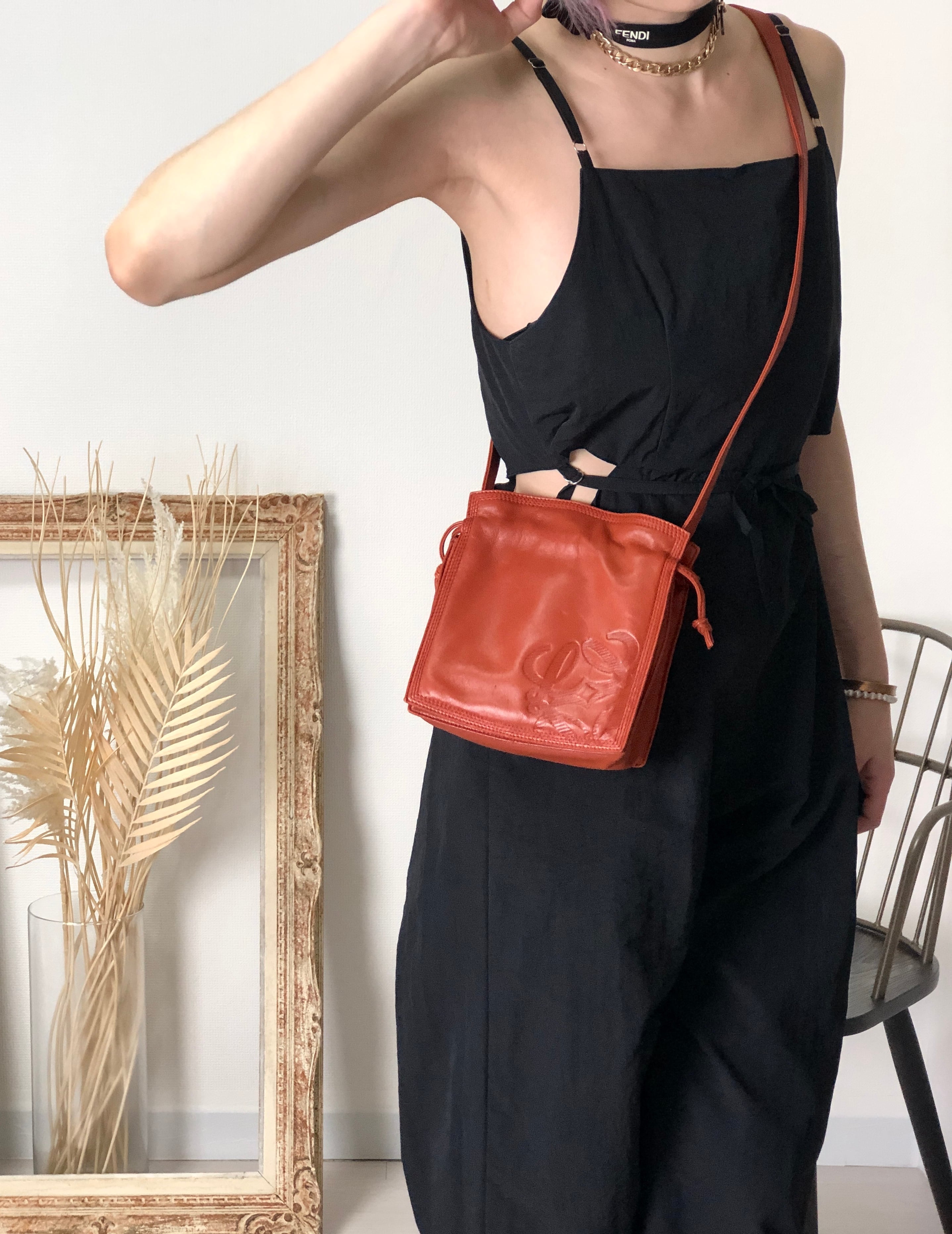 LOEWE ロエベ アナグラム ショルダーバッグ ブラウン レザー 巾着