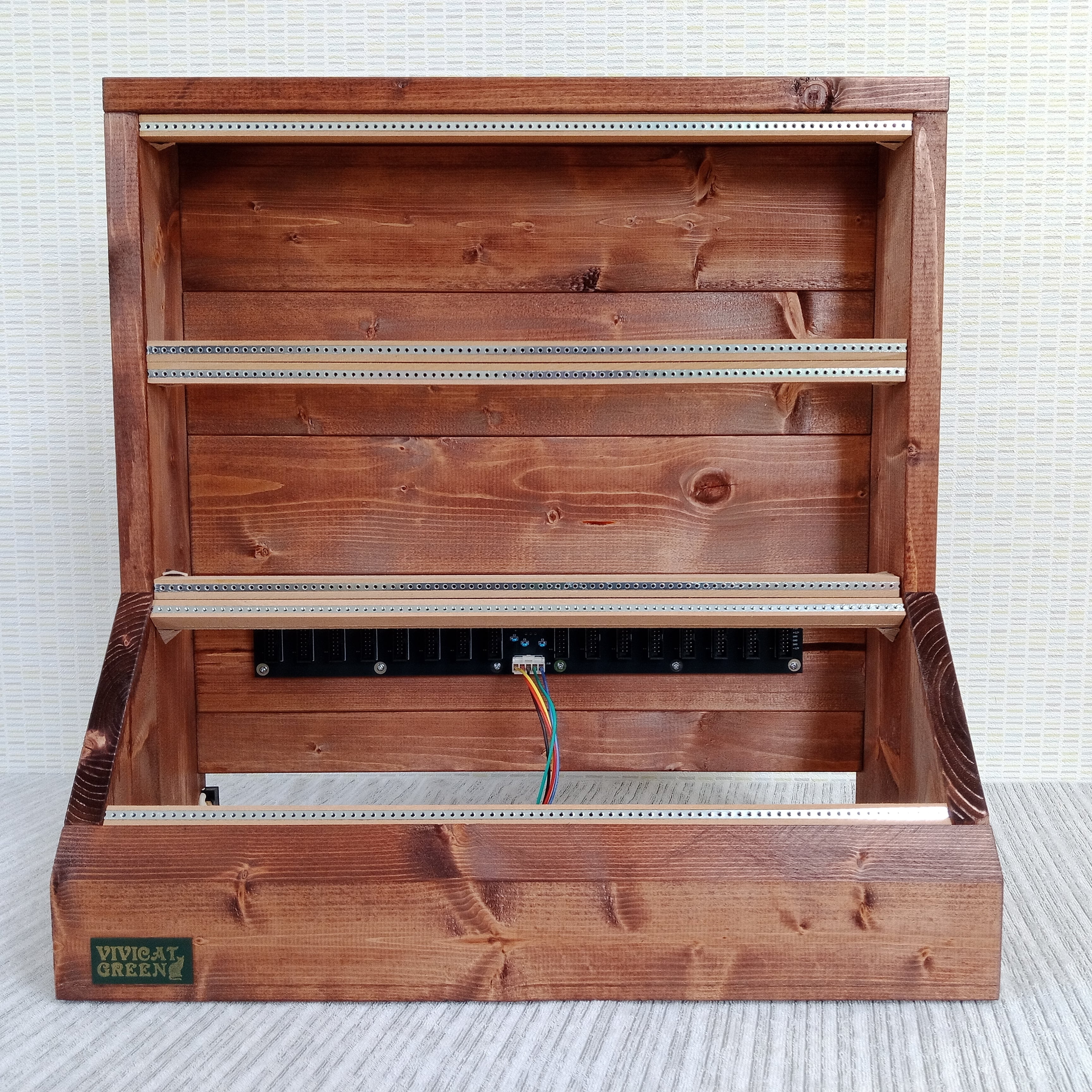 9U 252HP Eurorack Wood Case with Power Unit VG-845-P | Vivicat