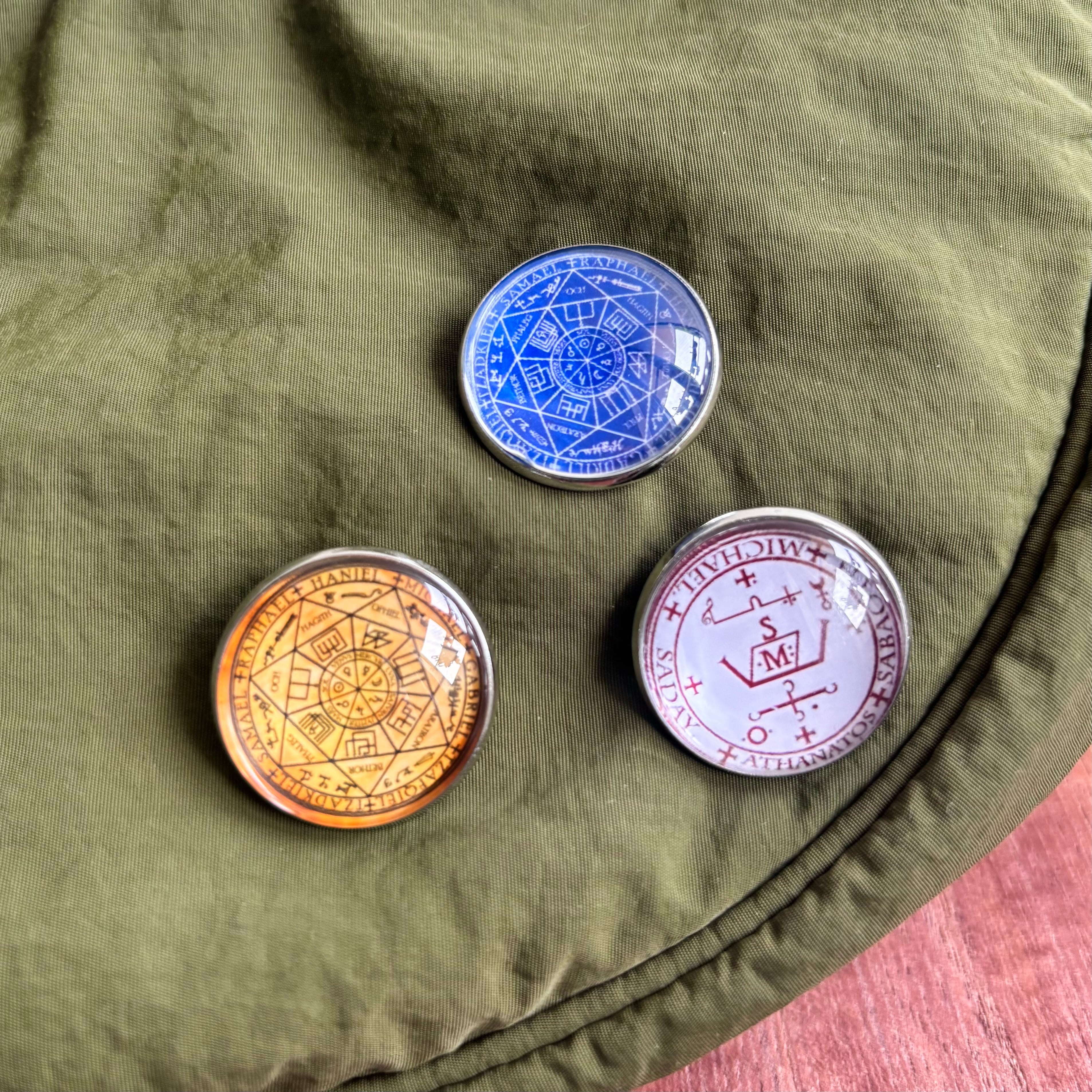 No.08 ソロモンの大いなる鍵『木星第4護符』【ブローチ】 | 異世界雑貨屋