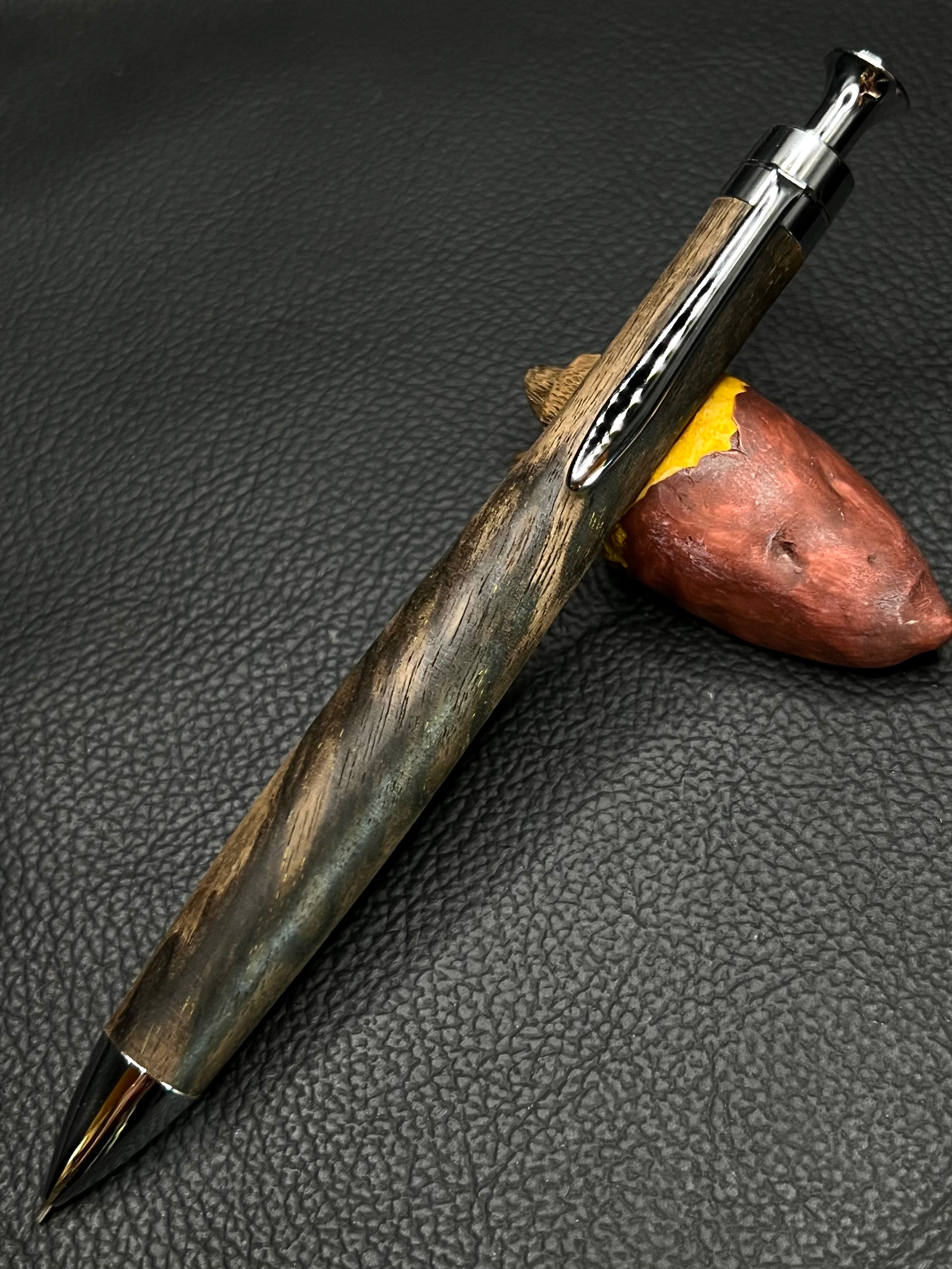 14 黒柿 孔雀杢 | こぶた工房