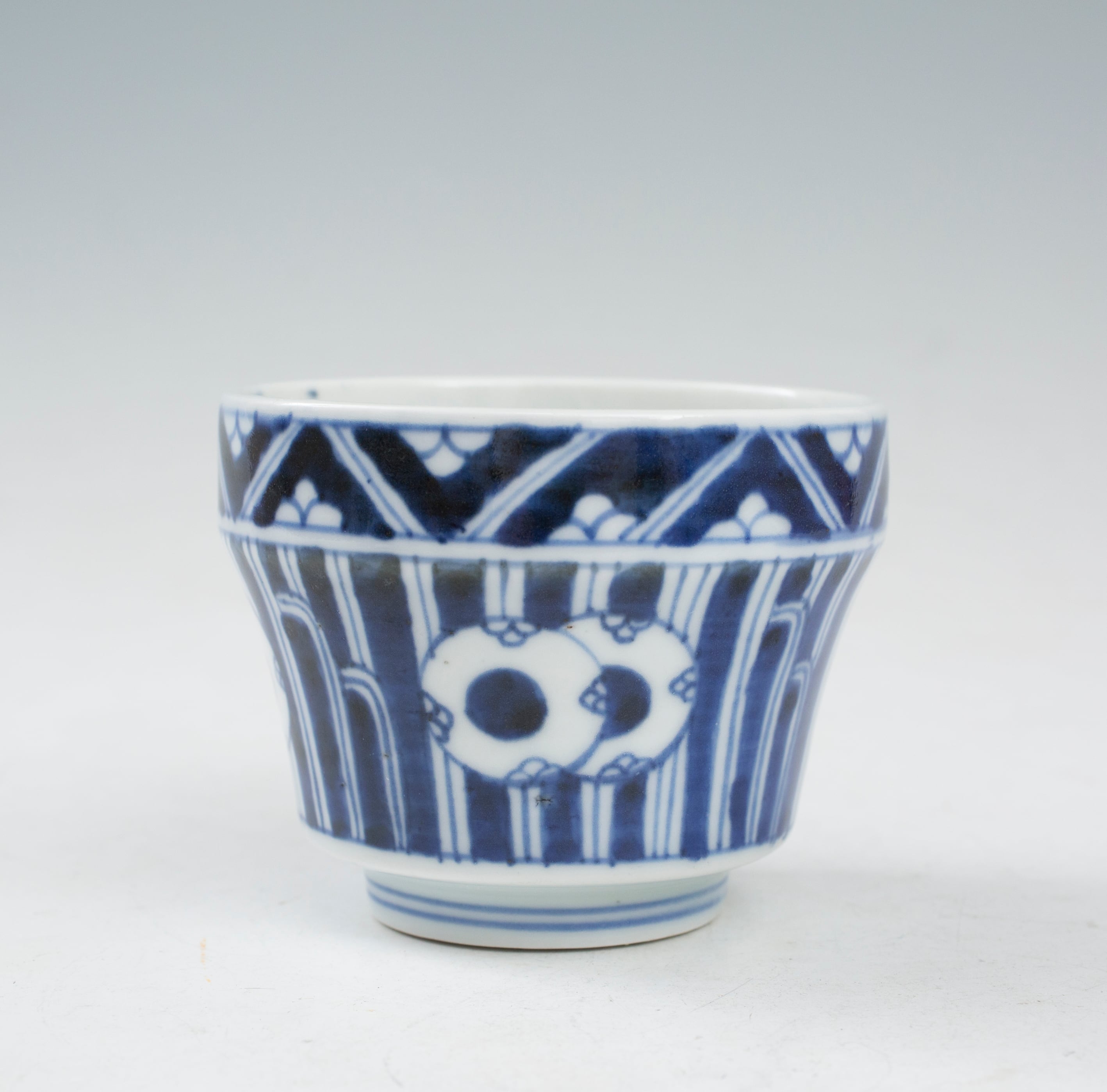 CM78】古伊万里 青磁 染付 猪口 四客 陶芸 湯呑 酒器 小鉢 向付 懐石