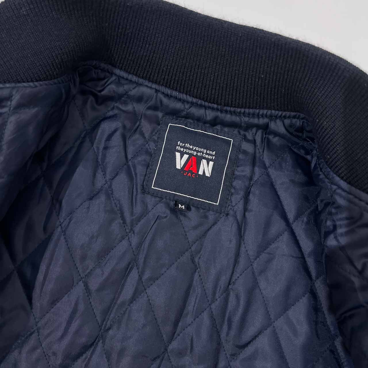 VAN JAC ヴァンヂャケット FWD フルデコ 袖革スタジャン M/ネイビー