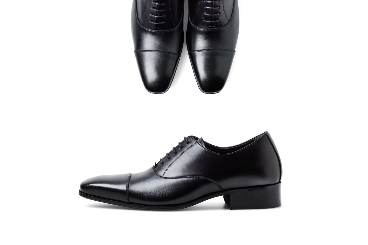 6cmUP シークレットシューズ〉ストレートチップ（カーフレザー）／黒