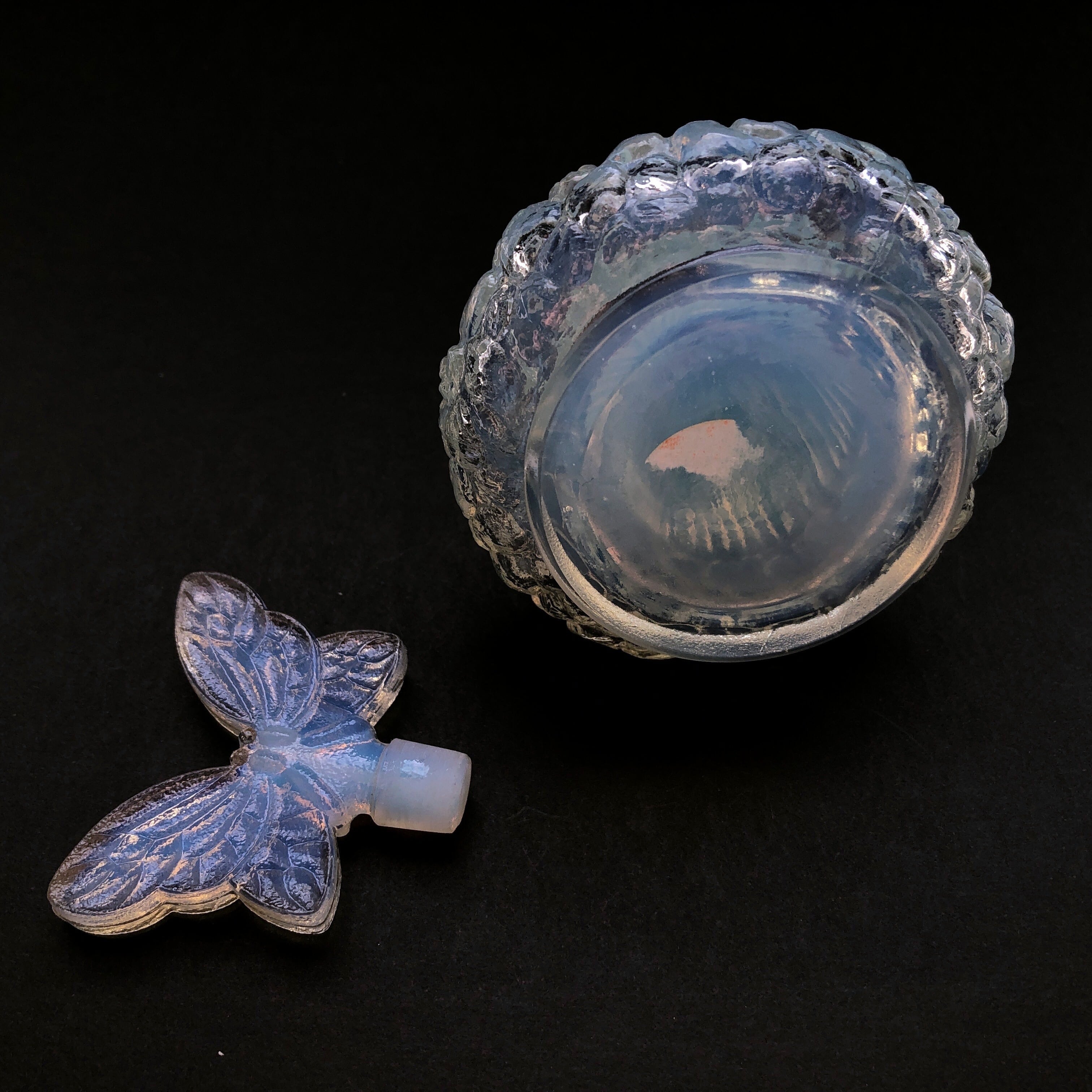 オパールセントガラスの香水瓶 | メルキュール骨董店