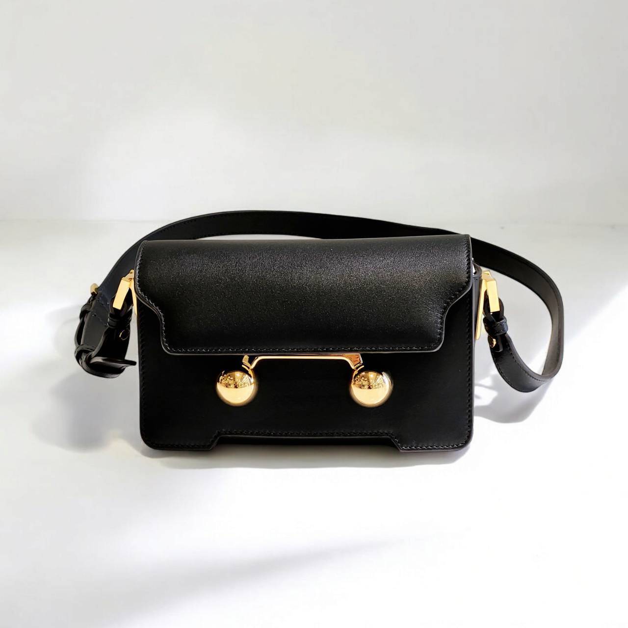 MARNI ブラックレザー製 trunkaroo ミニショルダーバッグ | lucca okayama